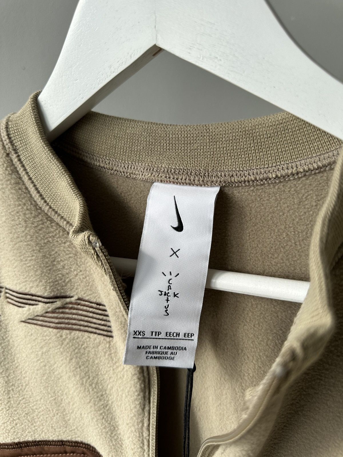 Nike × Travis Scott Nike x Travis Scott NRG Cactus Corp Pullover Cropped Top Size XXS / US 00 / IT 34 - 12 Thumbnail