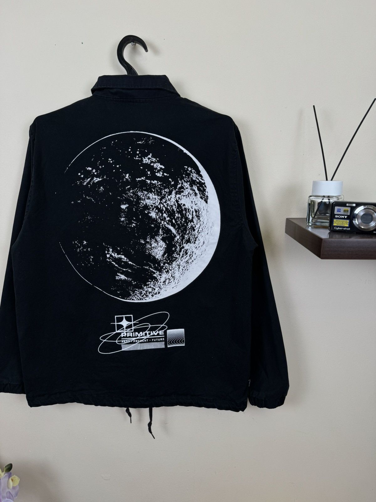Primitive Primitive Moon Coach Jacket Skateboarding Streetwear L Hype Size US L / EU 52-54 / 3 - 6 Thumbnail