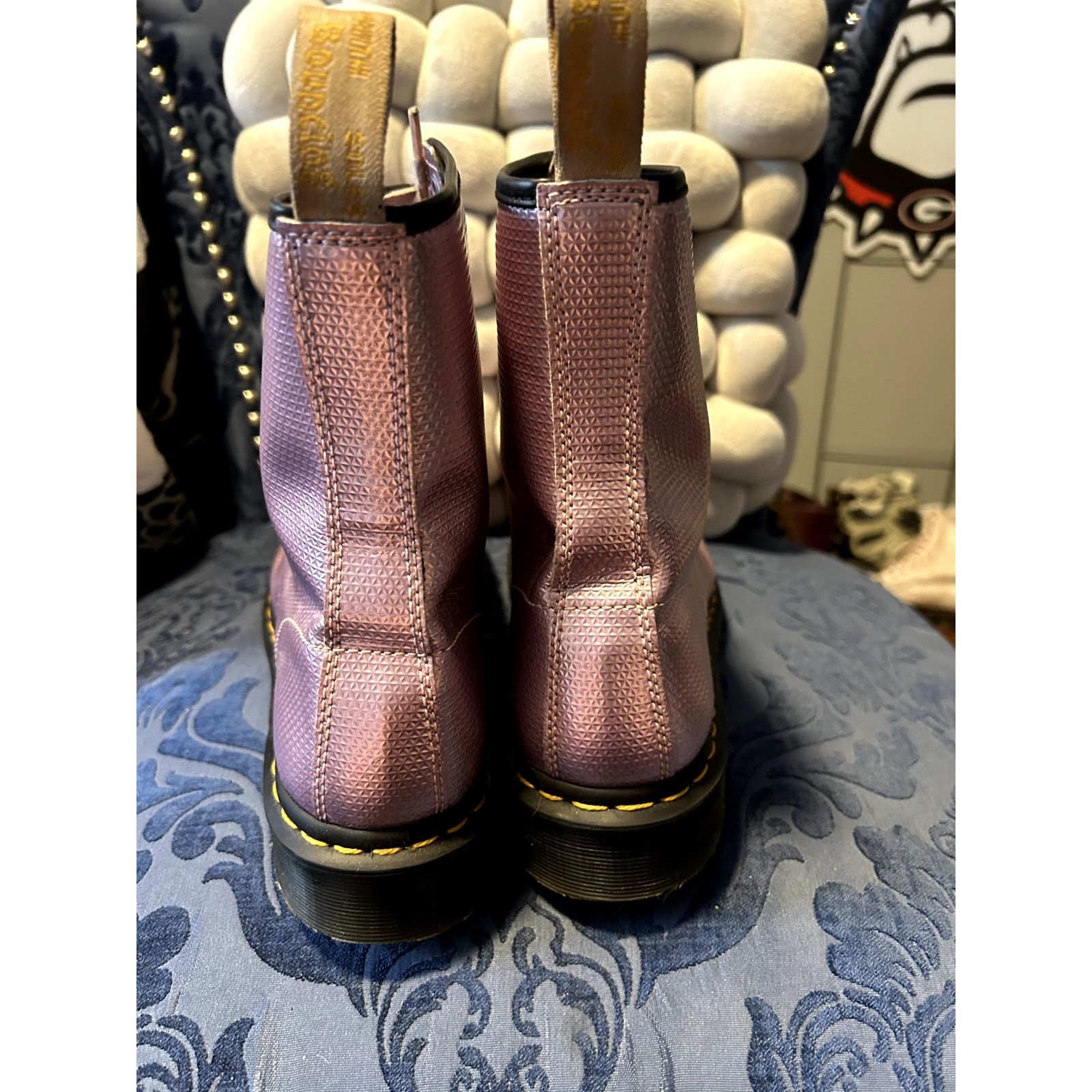 Dr. Martens Dr Martens Vegan 1460 Metallic Lavendar Emboss size 11/EU 43 Size US 11 / IT 41 - 4 Thumbnail