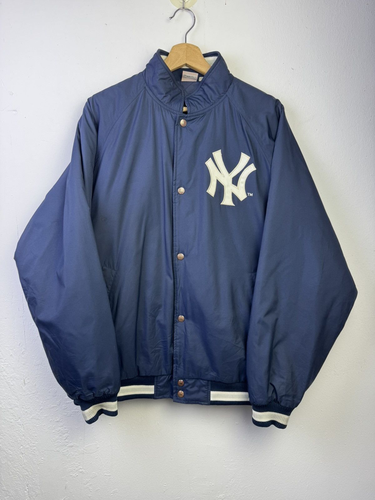 New York Yankees vintage New York Yankees navy blue varsity jacket Size US L / EU 52-54 / 3 - 1 Thumbnail