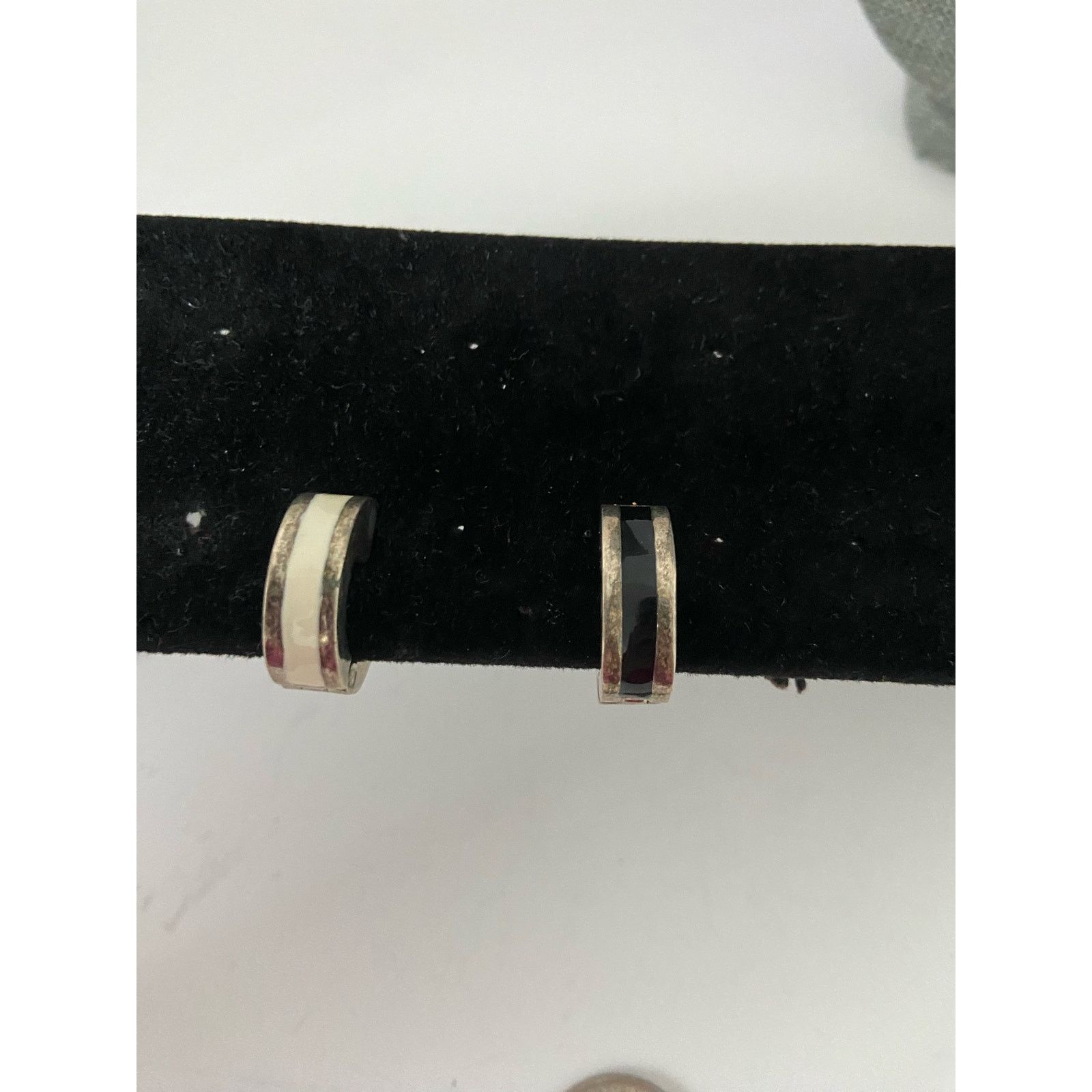Vintage Black and cream Clip on Hoop Earrings Size ONE SIZE - 1 Thumbnail