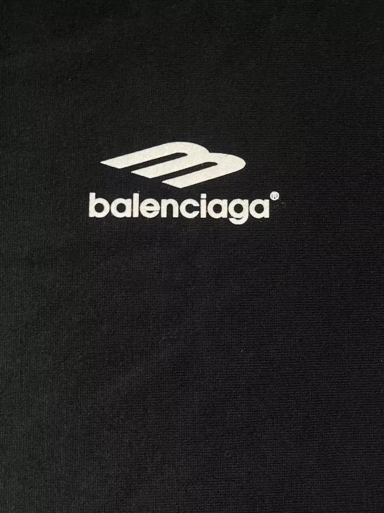 Balenciaga Balenciaga Solid Logo printed slouchy crewneck pullover T- Size US S / EU 44-46 / 1 - 3 Thumbnail