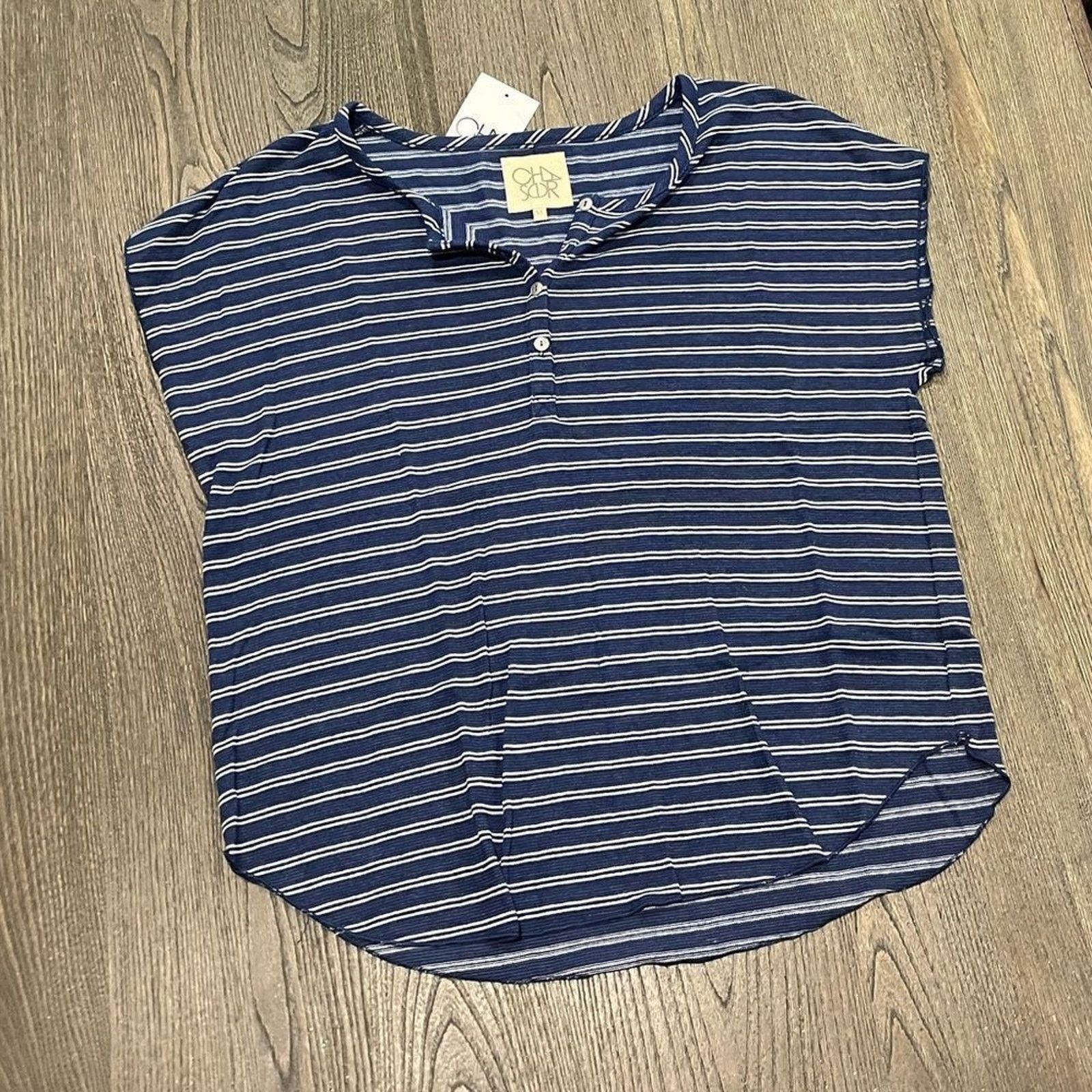 Vintage NWT Chaser Navy White Striped Shirttail Henley Tee Size M Size M / US 6-8 / IT 42-44 - 1 Thumbnail