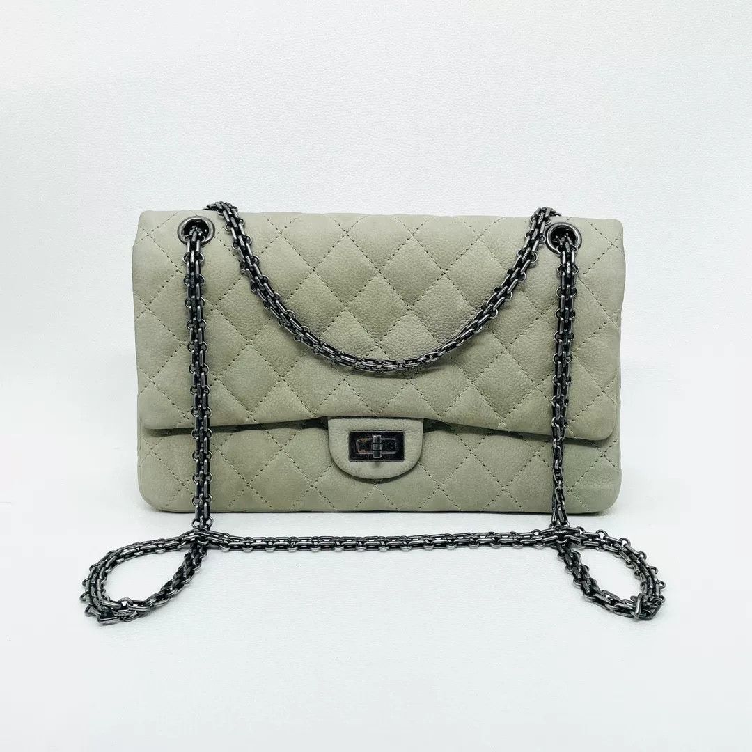 Chanel Pre-loved Bag Very good condition Size ONE SIZE - 1 Thumbnail