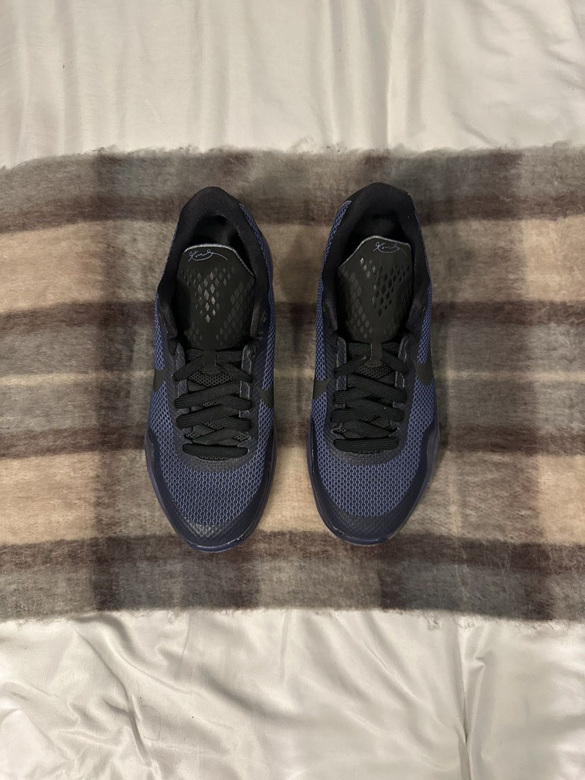 Nike Kobe X Blackout Size US 7 / EU 40 - 3 Thumbnail