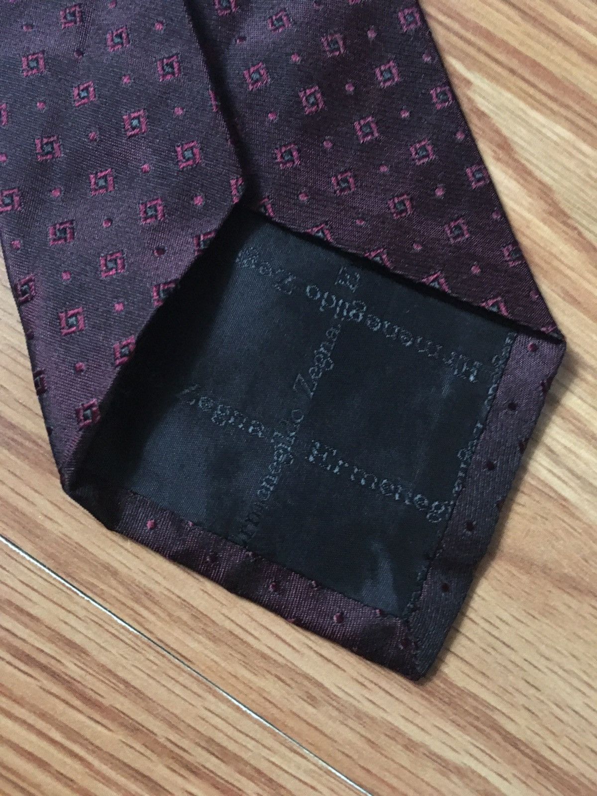 Ermenegildo Zegna Ermenegildo Zegna Burgundy Geometric Print Classic Silk Tie Size ONE SIZE - 4 Thumbnail