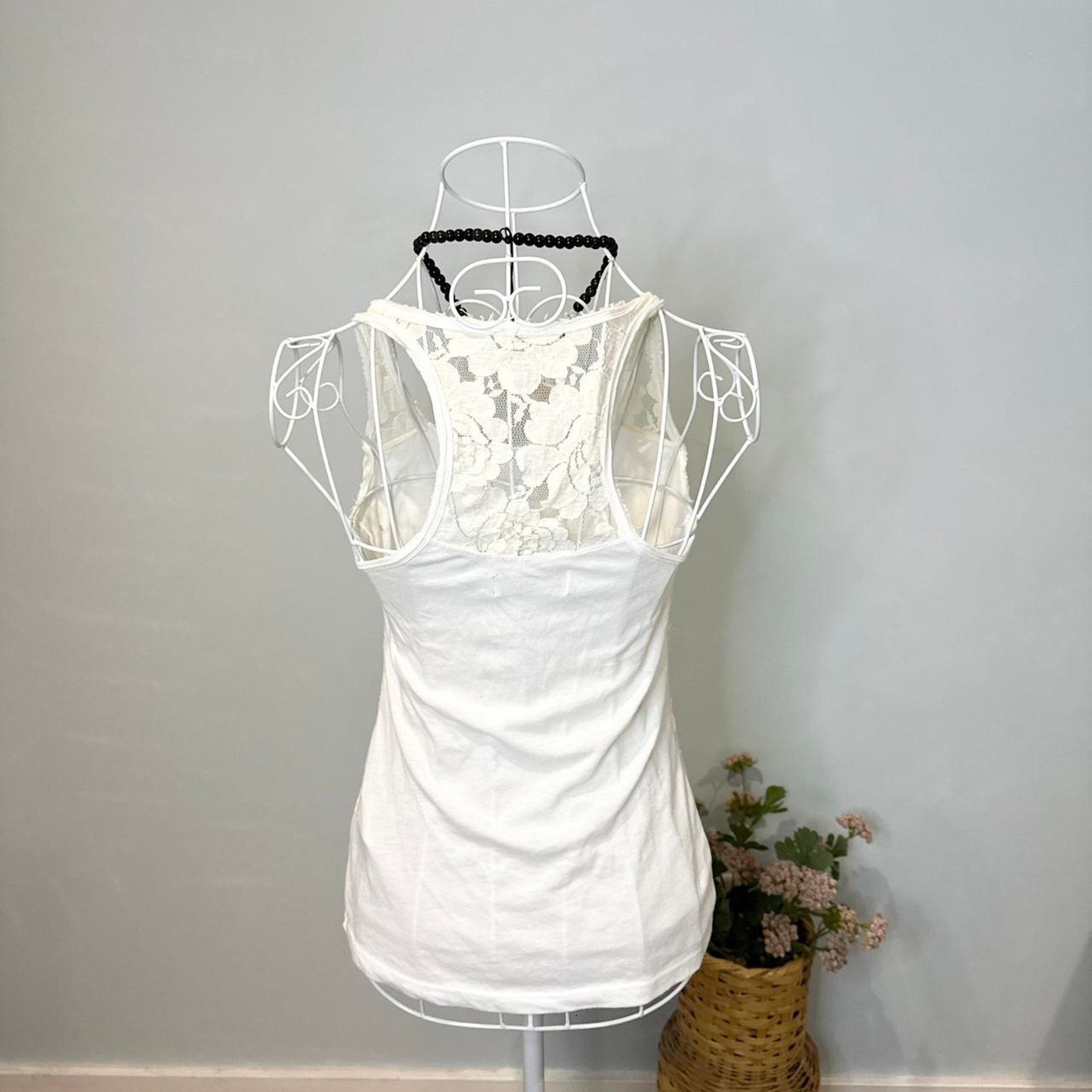 Abercrombie & Fitch Stunning vintage white cream lace mesh tank top- semi sheer Size S / US 4 / IT 40 - 4 Thumbnail