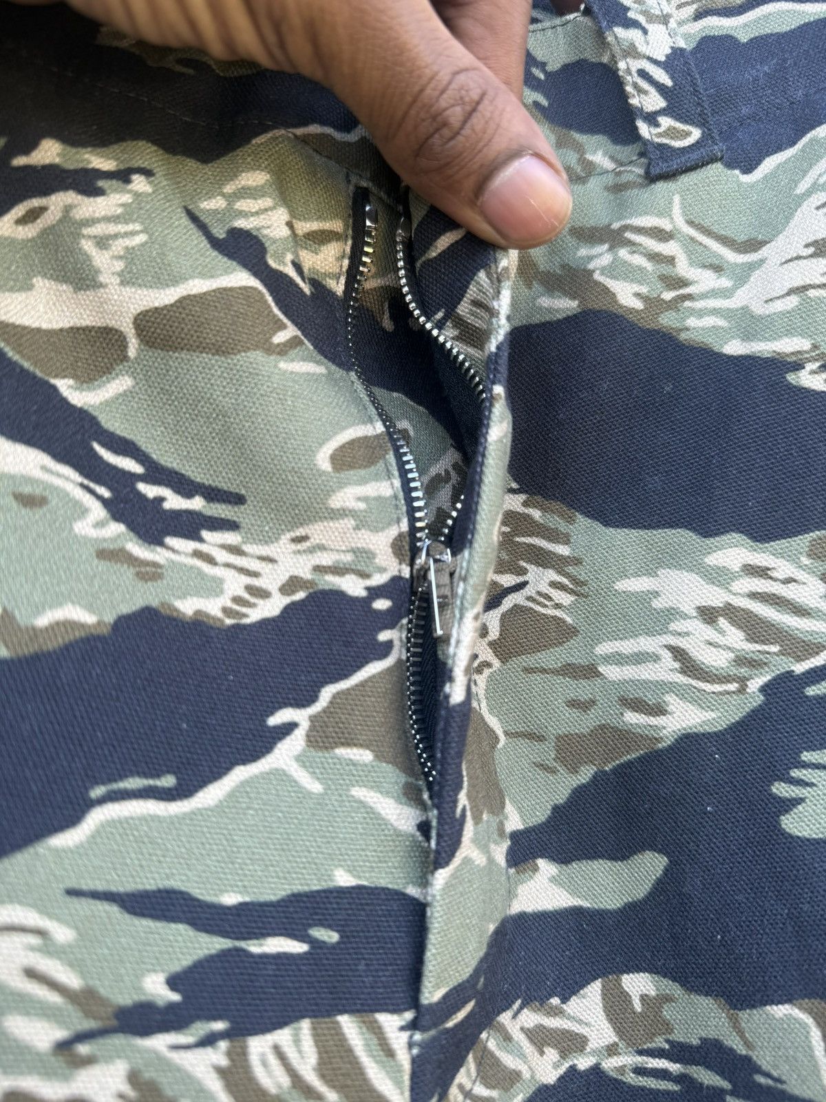 Givenchy Givenchy Tiger Camo Cargo Pants Size US 36 / EU 52 - 9 Thumbnail