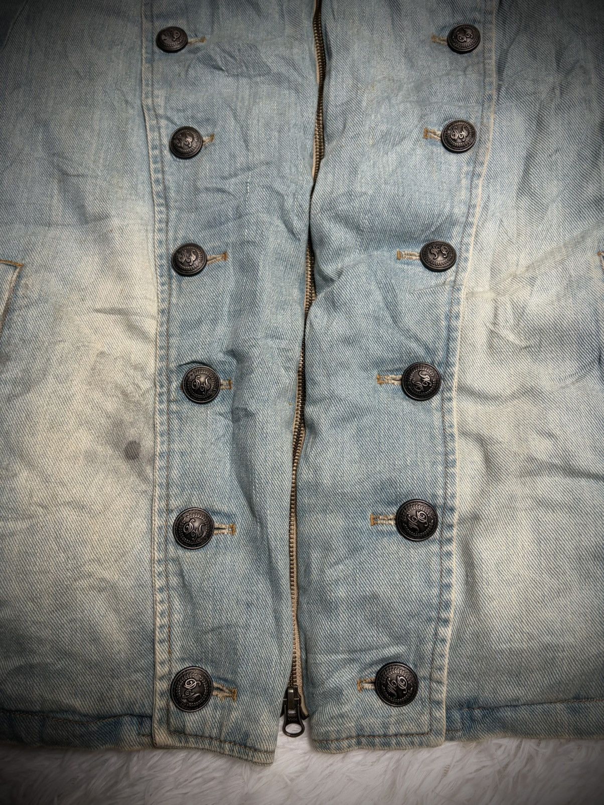 Le Grande Bleu (L.G.B.) Davit MEURSAULT Homme napolean distressed denim jacket Size US L / EU 52-54 / 3 - 4 Thumbnail