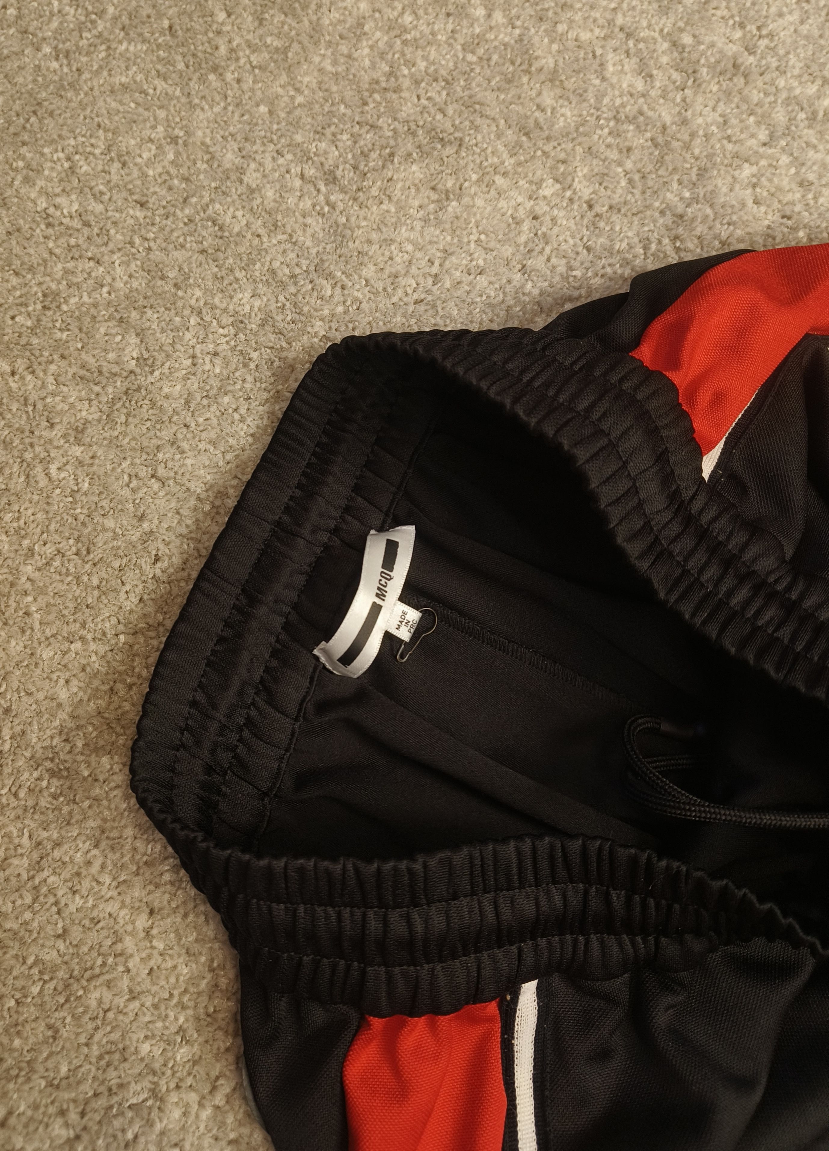 Alexander McQueen McQ Alexander Mcqueen Black Red Taped Panel Mens Track Pants Size US 30 / EU 46 - 5 Thumbnail