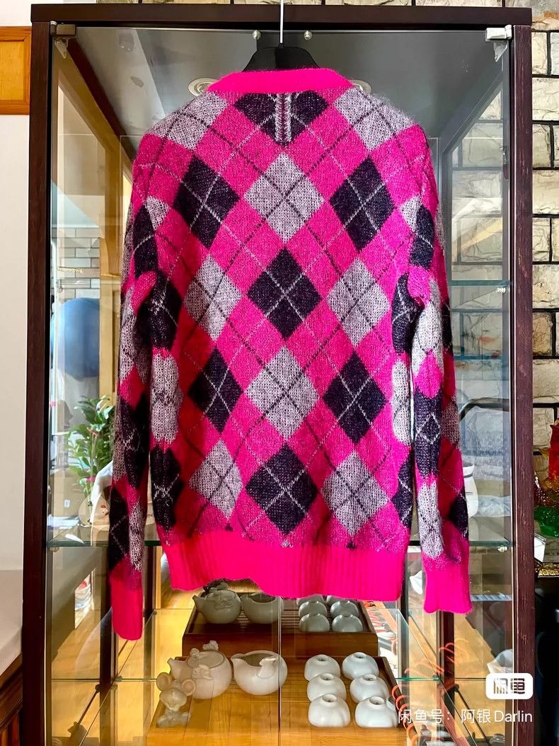 Saint Laurent Paris Saint Laurent Paris Pink rhombic wool sweater Size US S / EU 44-46 / 1 - 3 Thumbnail