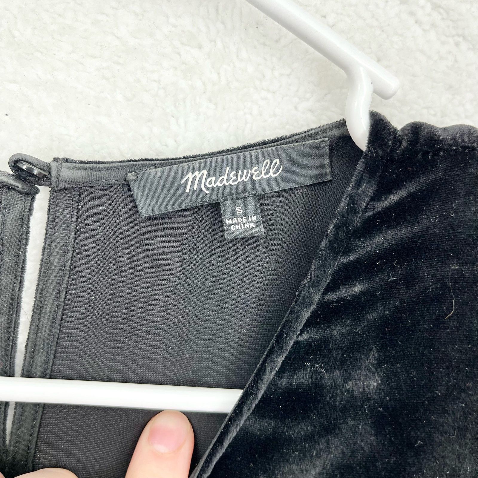 Madewell Madewell Velvet Black Short Sleeve Blouse Button Back Small Size S / US 4 / IT 40 - 3 Thumbnail