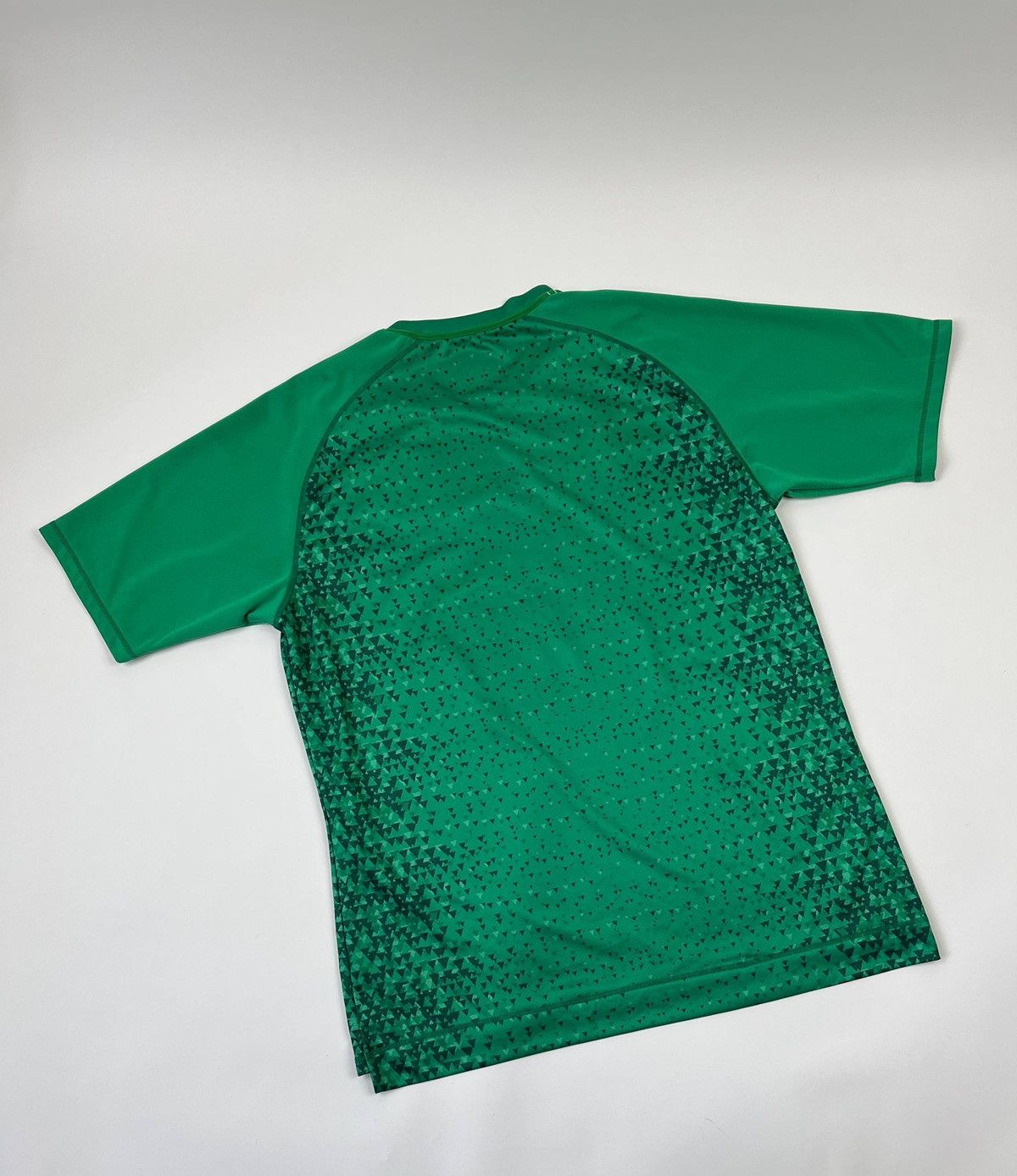 Canterbury of New Zealand Canterbury Ireland IRFU Rugby Jersey Vodafone Rare Ireland Size US L / EU 52-54 / 3 - 2 Thumbnail