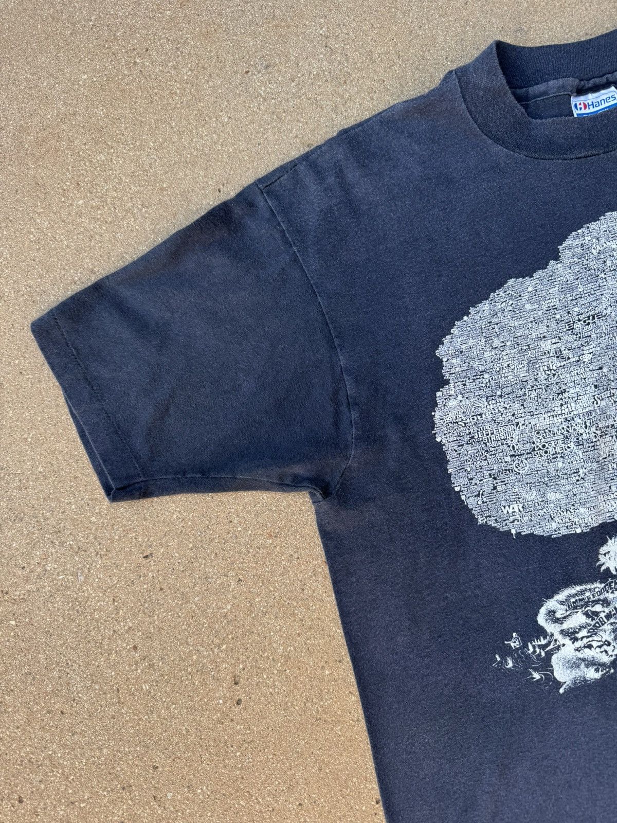 Band Tees × Vintage Vtg 1984 Family Tree Of American Rock Faded Black Tee Mens L Size US L / EU 52-54 / 3 - 5 Thumbnail