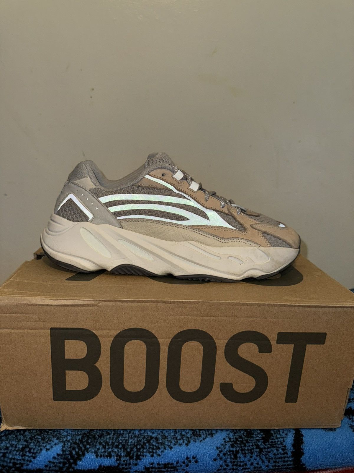 Yeezy Adidas Yeezy Boost 700 V2 ‘Cream’ Size US 10.5 / EU 43-44 - 4 Thumbnail