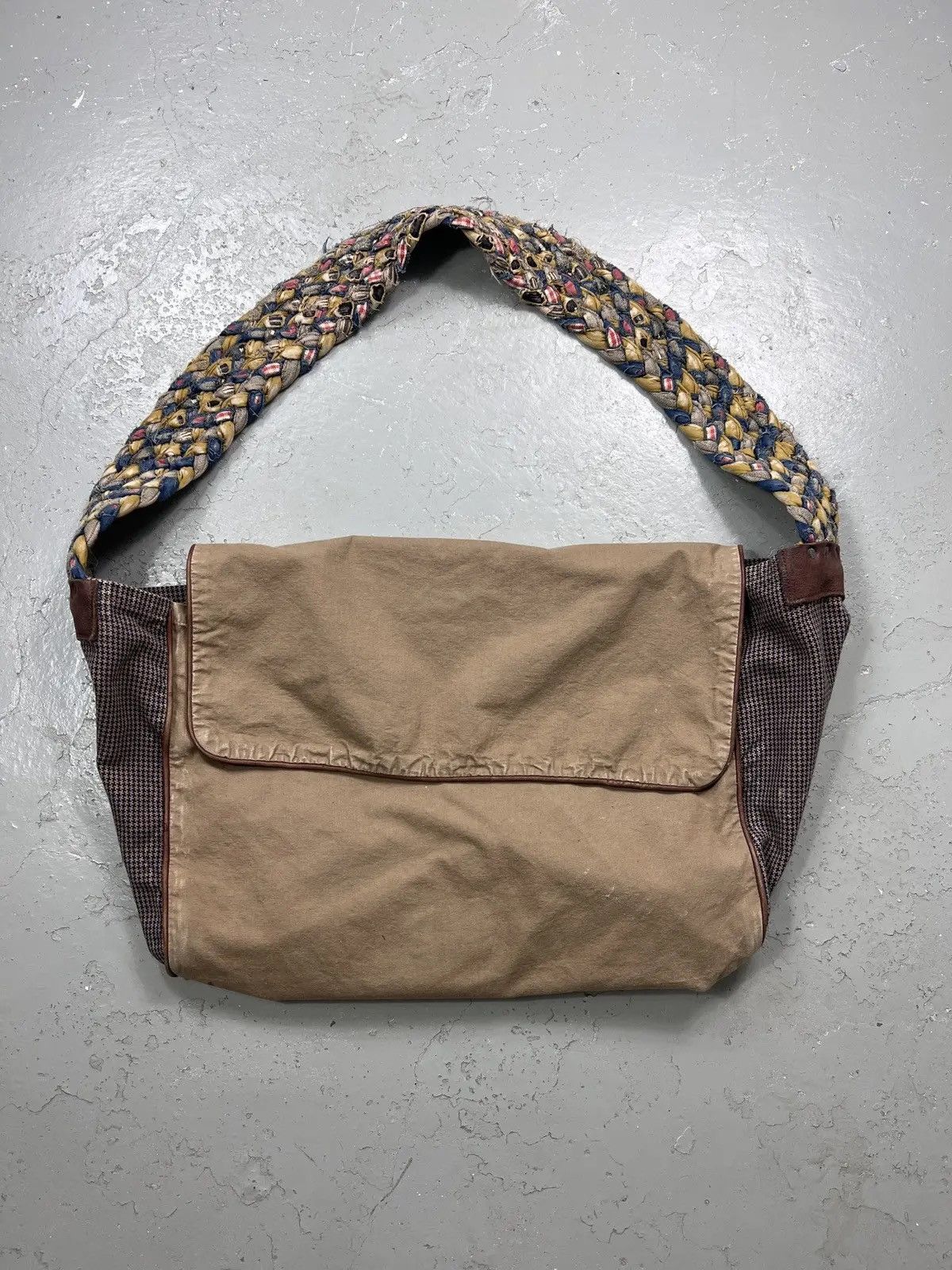 Kapital Vintage 00s Kapital Woven Strap Messenger Bag Size ONE SIZE - 1 Thumbnail