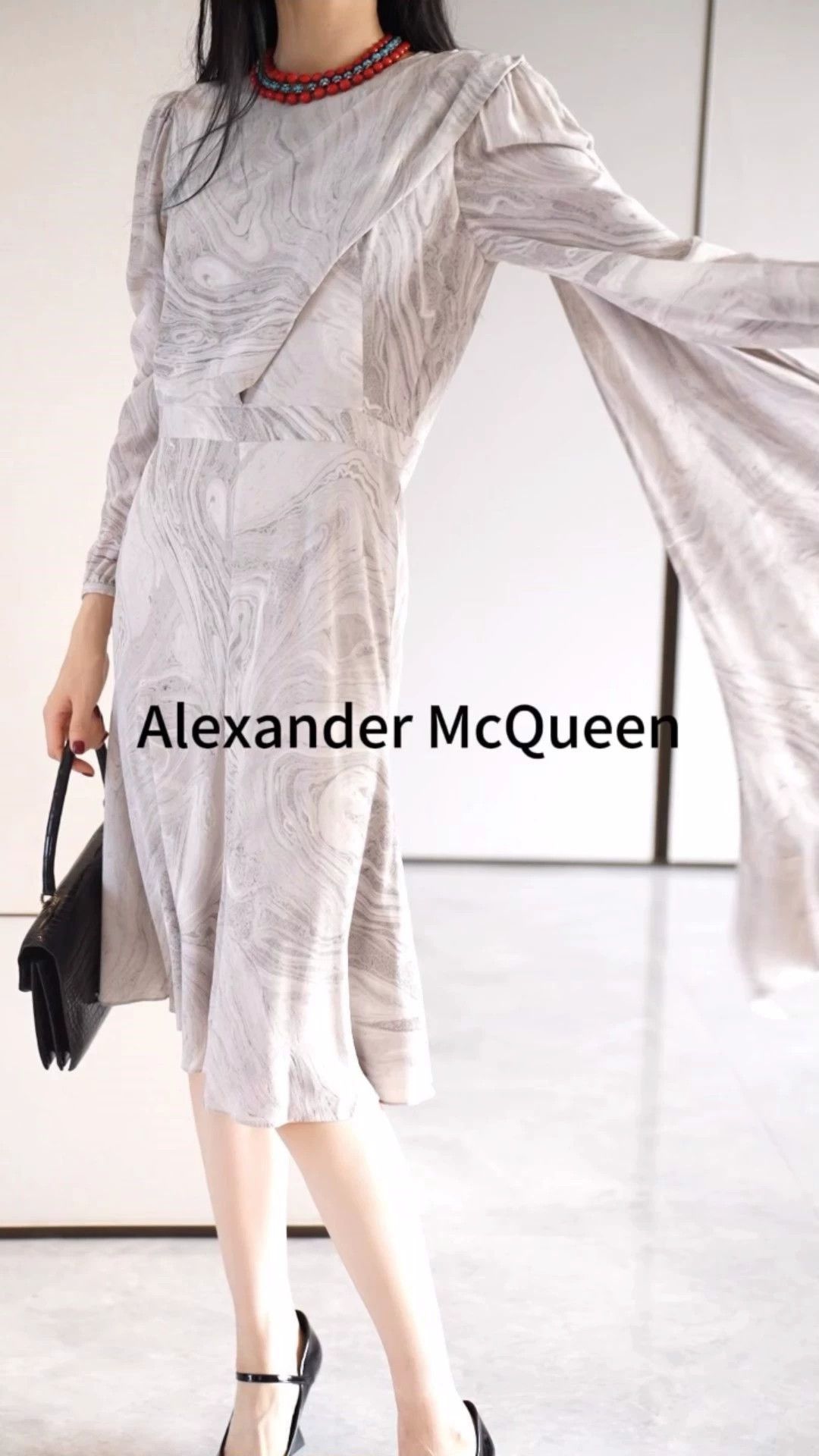 Alexander McQueen Alexander McQueen Light Gray Silk Sash MidiDress Size L / US 10 / IT 46 - 1 Thumbnail