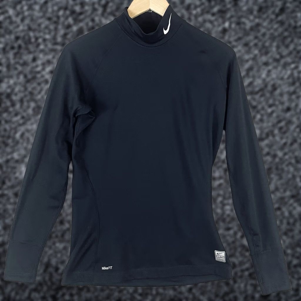 Nike Nike Pro Womens M Black Long Sleeve Athletic Compression Top D8 Size M / US 6-8 / IT 42-44 - 1 Thumbnail