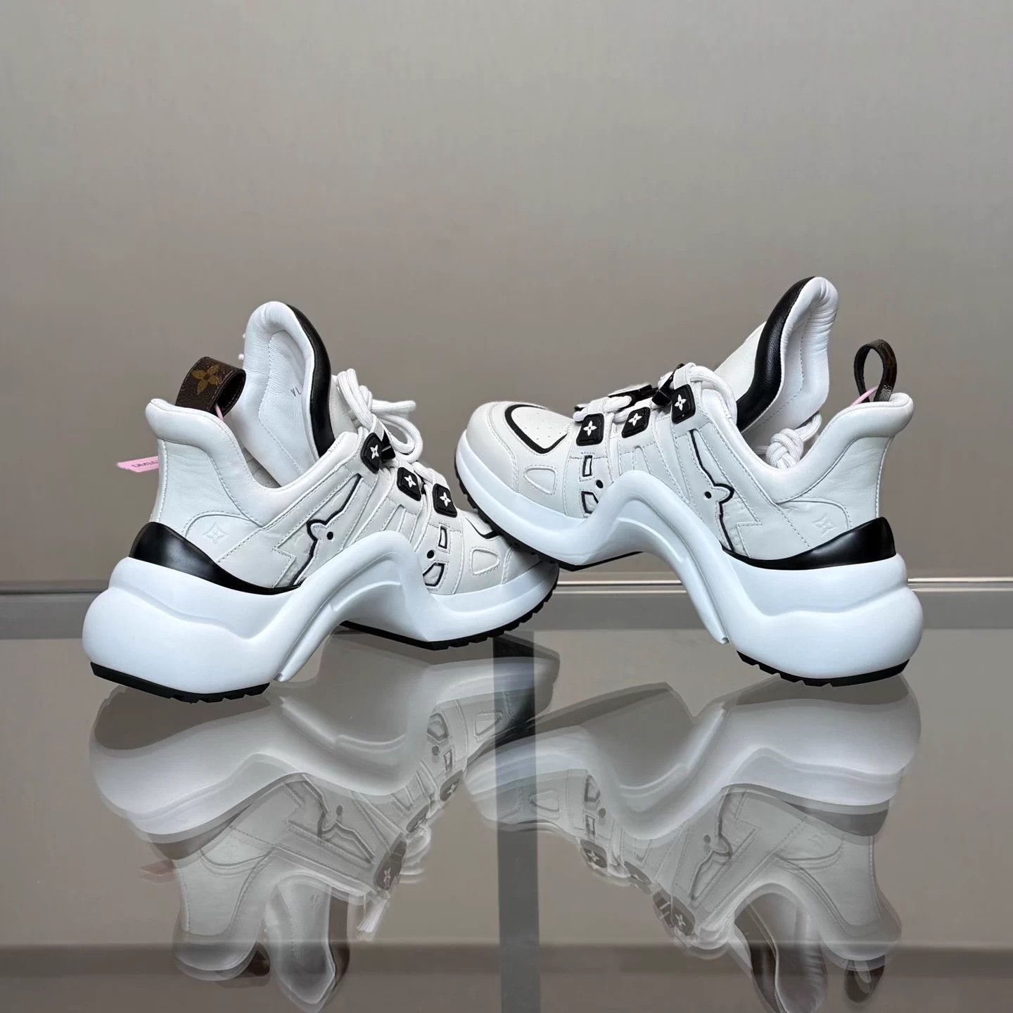 Louis Vuitton LV Archlight 25 Panda Dad Shoe 37 DM1621 Size US 6 / IT 36 - 6 Thumbnail