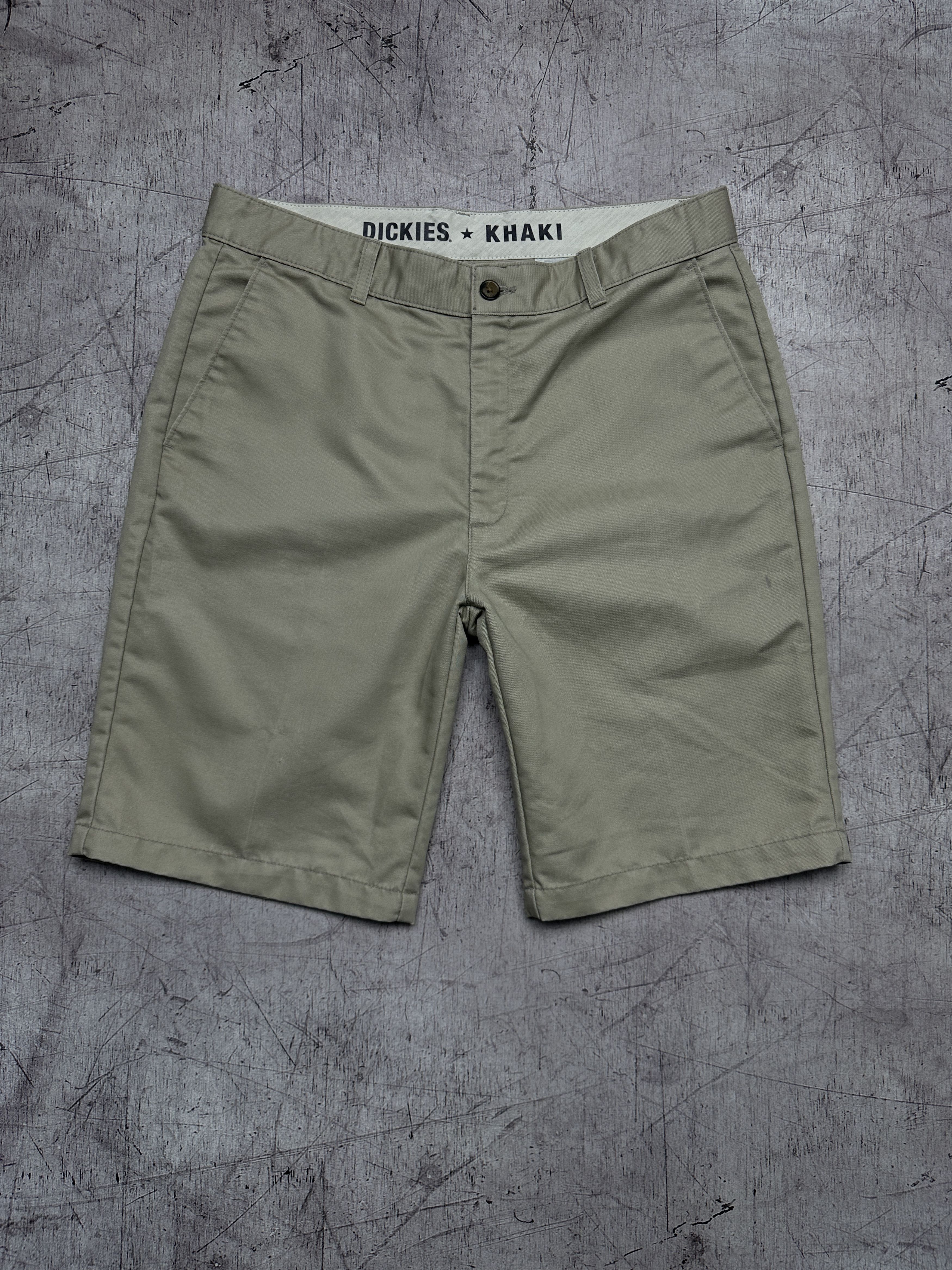 Dickies Dickies Mens Workwear Chino Shorts Size US 34 / EU 50 - 1 Thumbnail