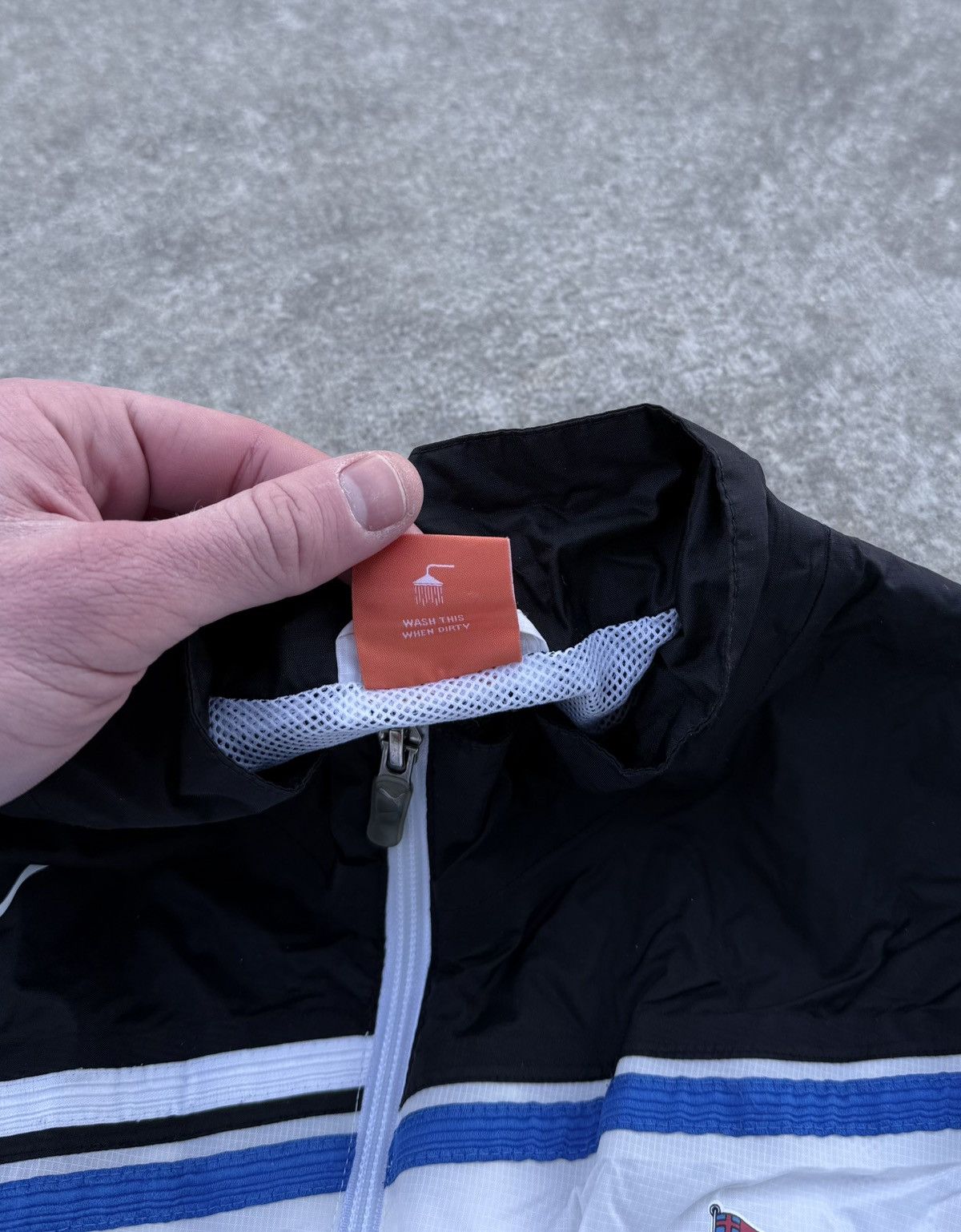 Other Vintage Puma Newcastle United soccer streetwear jacket Size US L / EU 52-54 / 3 - 15 Thumbnail