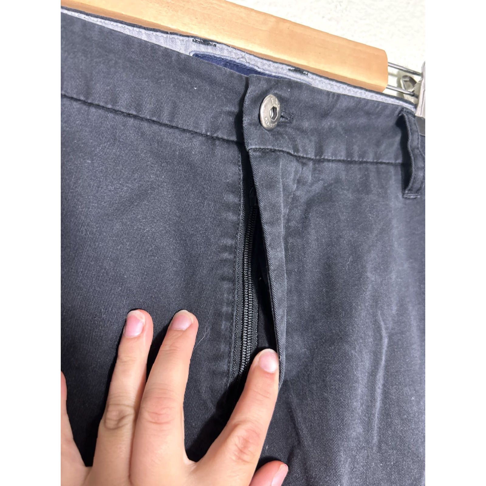 Fox Racing Fox Racing Mens Black Cotton Shorts Size 42x12 Chino Regular Mens Shorts Black 42x12 Size US 42 / EU 58 - 6 Thumbnail