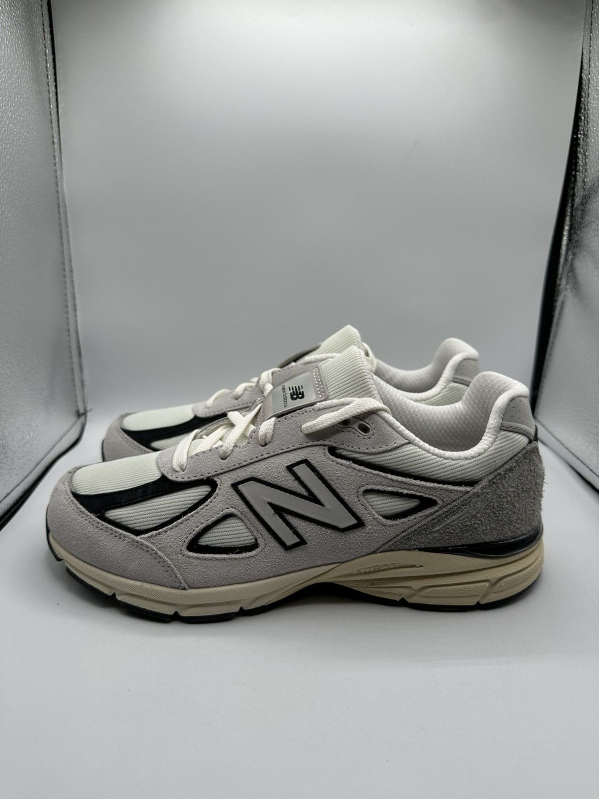 New Balance New Balance 990v4 Big Kid X Teddy Santis “Grey Black” Size US 7 / EU 40 - 1 Thumbnail