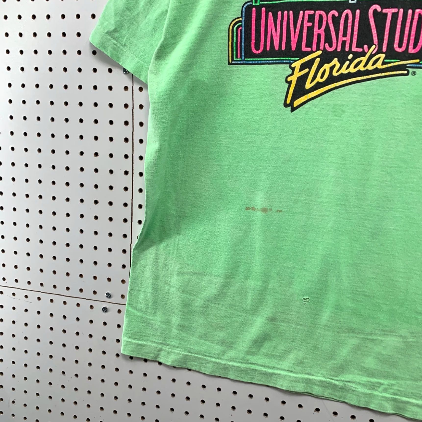 Fruit Of The Loom VINTAGE Universal Studios Florida Shirt Men XL Green 90s Single Stitch Made USA Size US XL / EU 56 / 4 - 3 Thumbnail