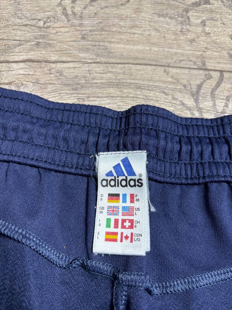 Adidas Spain 98/00 Home Adidas Rare shorts Size US 32 / EU 48 - 8 Thumbnail