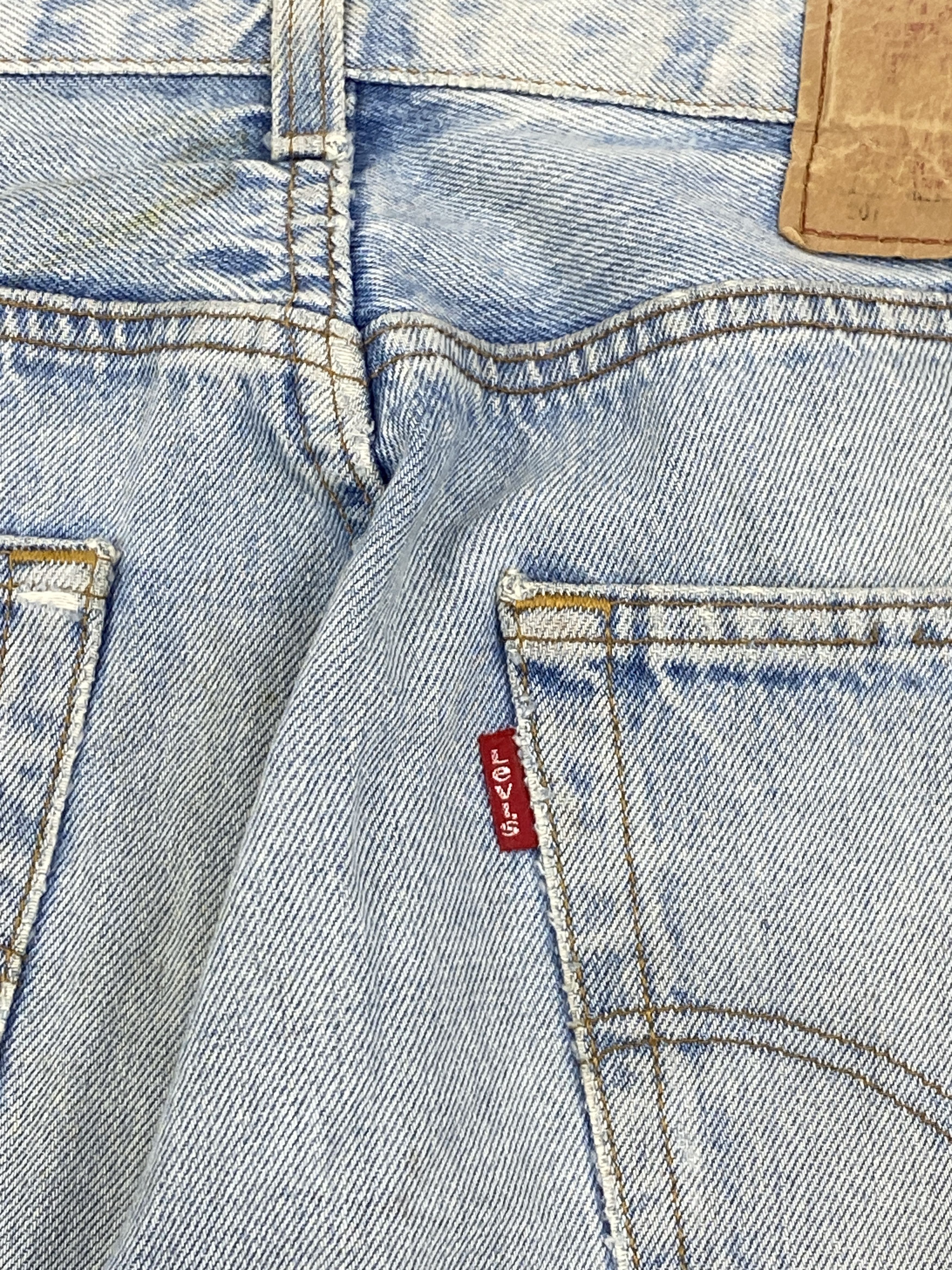 Levi's Vintage Levis 501 Light Blue Wash Denim DP2808 Size US 33 - 6 Thumbnail
