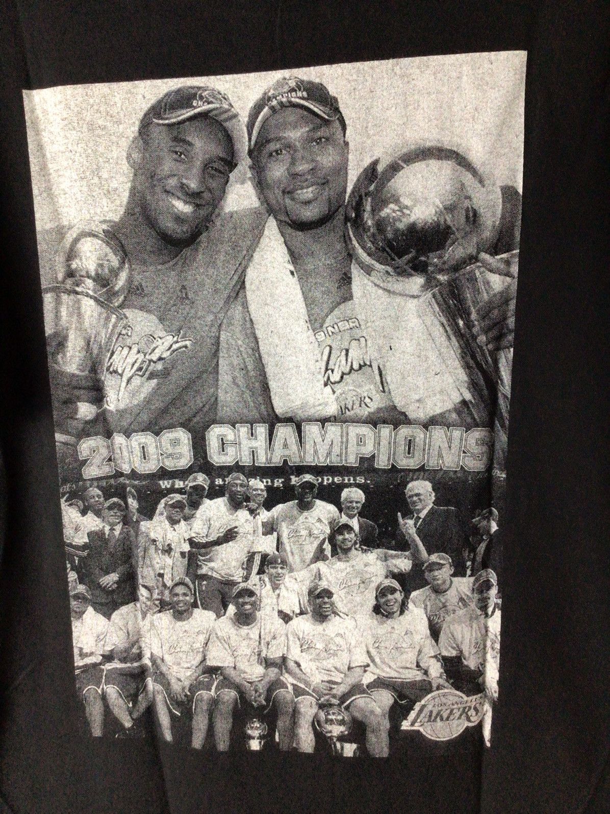 NBA × Rap Tees Kobe Lakers Champions NBA 2009 Big prints Size US XXL / EU 58 / 5 - 4 Thumbnail