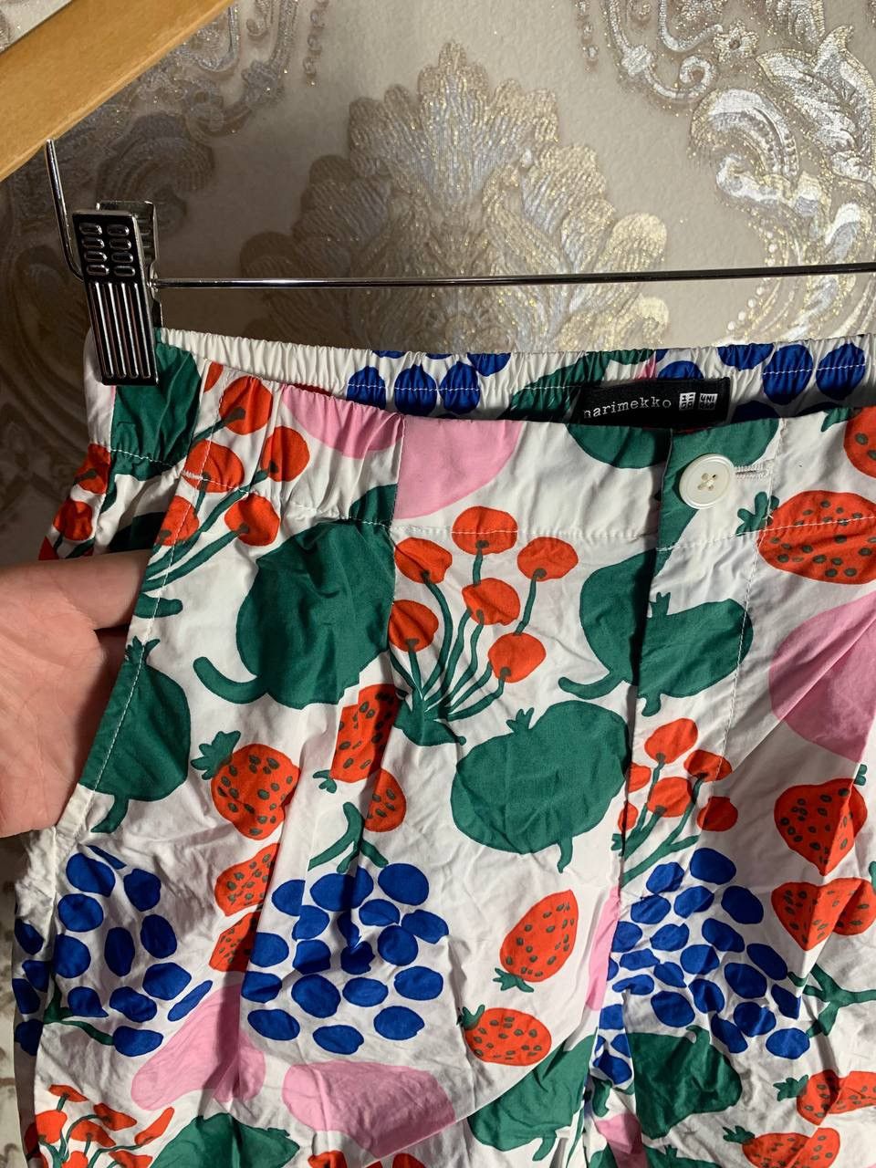 Marimekko × Uniqlo MARIMEKKO UNIQLO DESIGNER PRINT ART CRAZY JAPAN STYLE Y2K Size US 32 / EU 48 - 4 Thumbnail