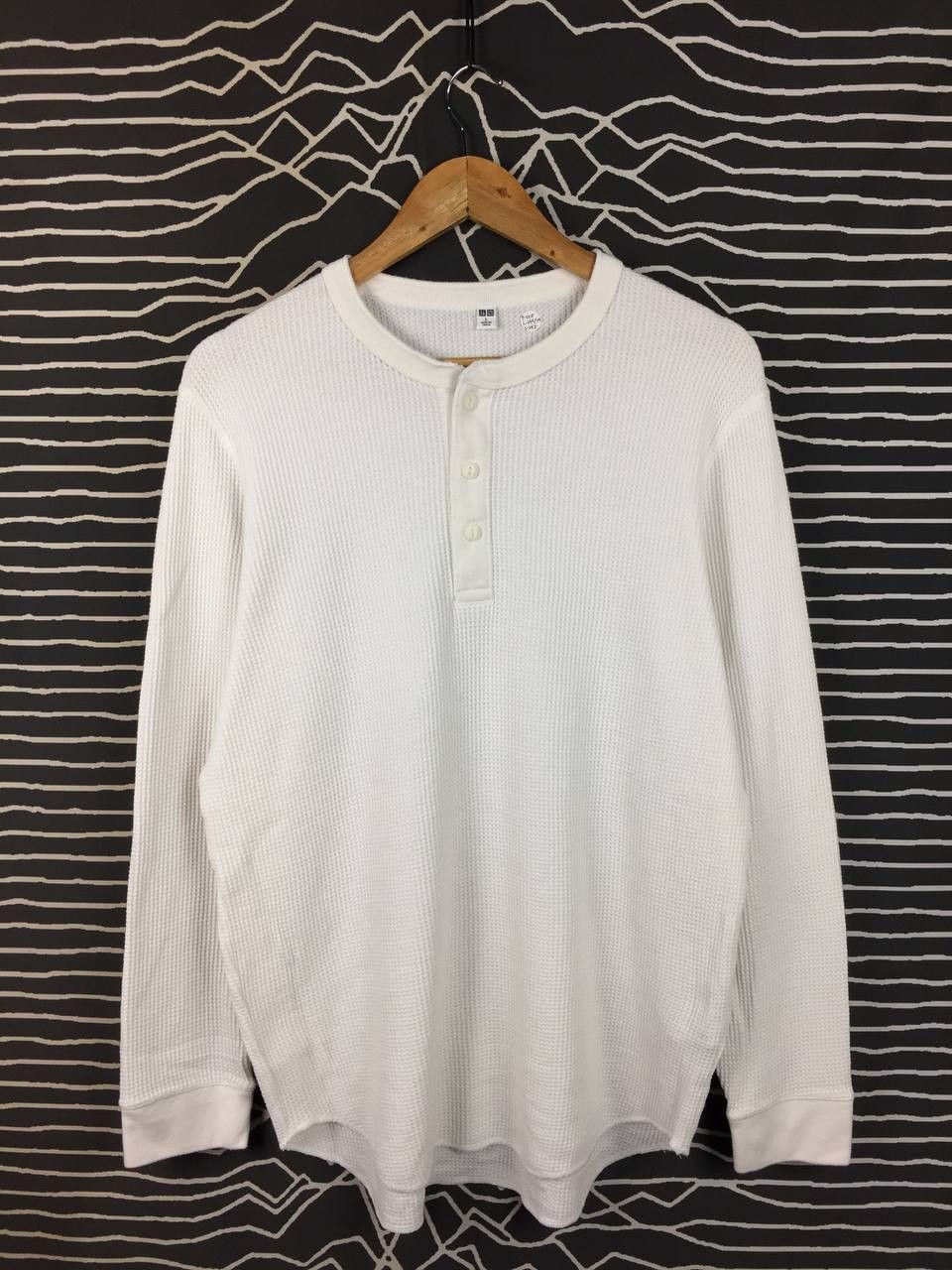 Uniqlo Waffle Knit Thermal Henley Long Sleeve Tee Size L