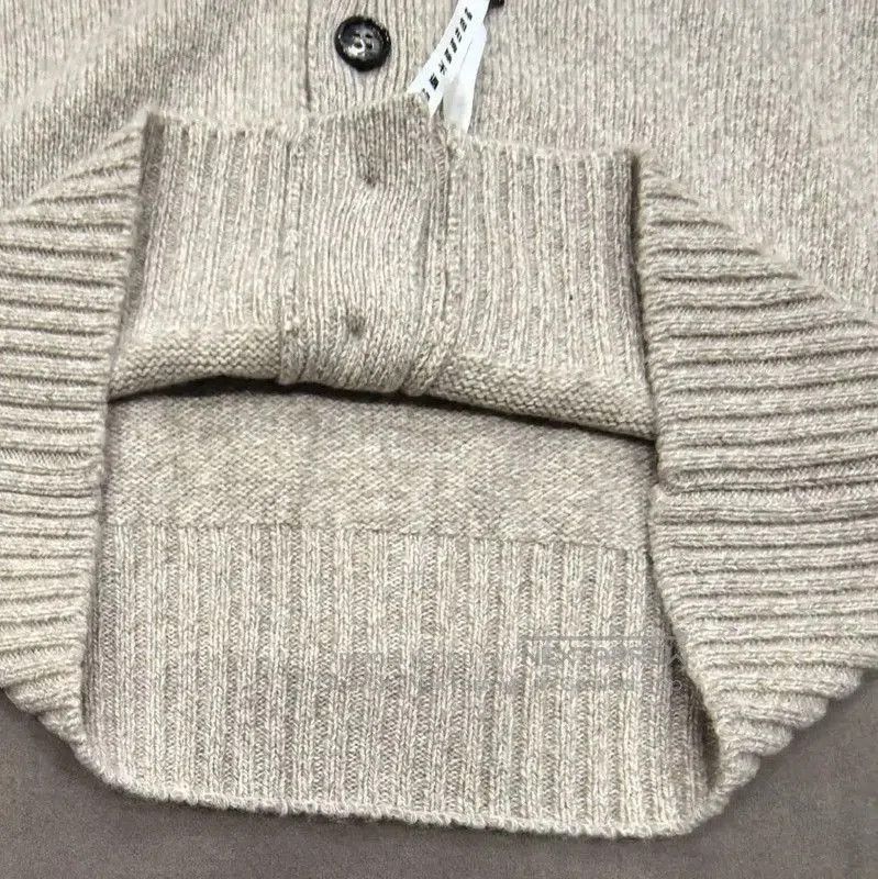 AMI AMI Gray Wool Women's Cardigan . Size L / US 10 / IT 46 - 4 Thumbnail