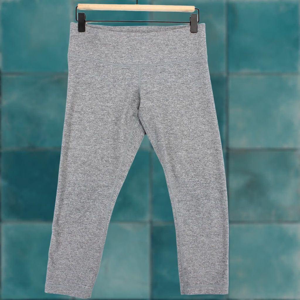 Lululemon Lululemon Cap Womens 8 Gray Wunder Under Leggings Heather Crop Capri Yoga Athletic Size 30" / US 8 / IT 44 - 1 Thumbnail