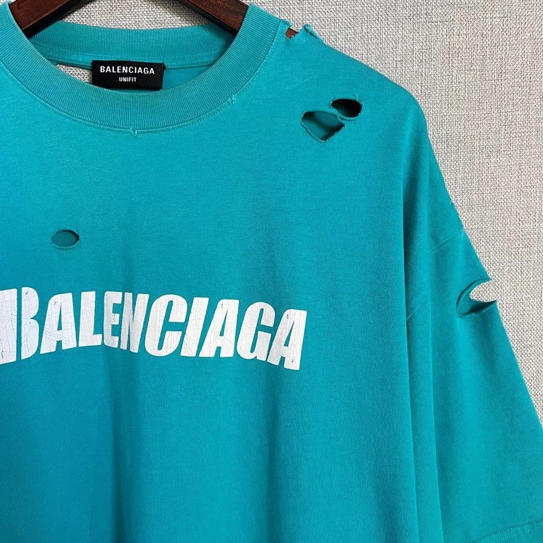 Balenciaga Balenciaga Lake green big destruction logo short sleeve 250 Size US M / EU 48-50 / 2 - 3 Thumbnail