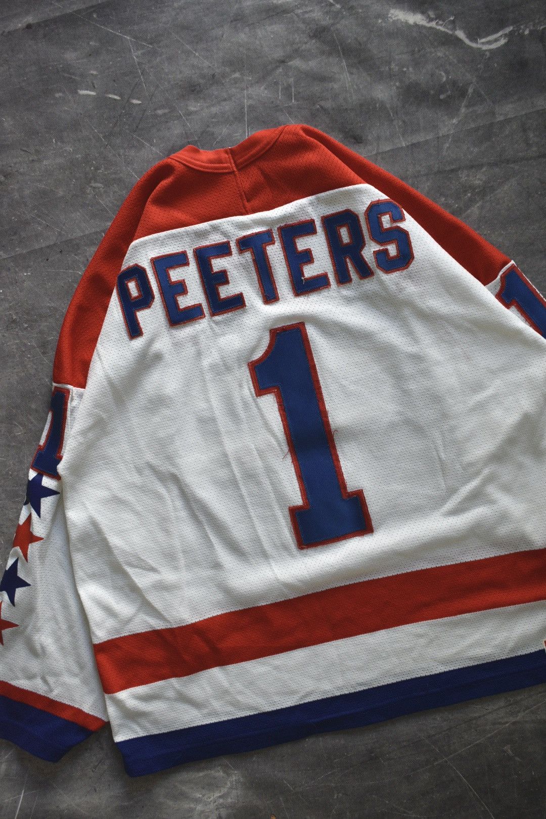 Ccm × Vintage Vintage 90s Washington Capitals Pete Peeters CCM Jersey (L) Size US L / EU 52-54 / 3 - 3 Thumbnail