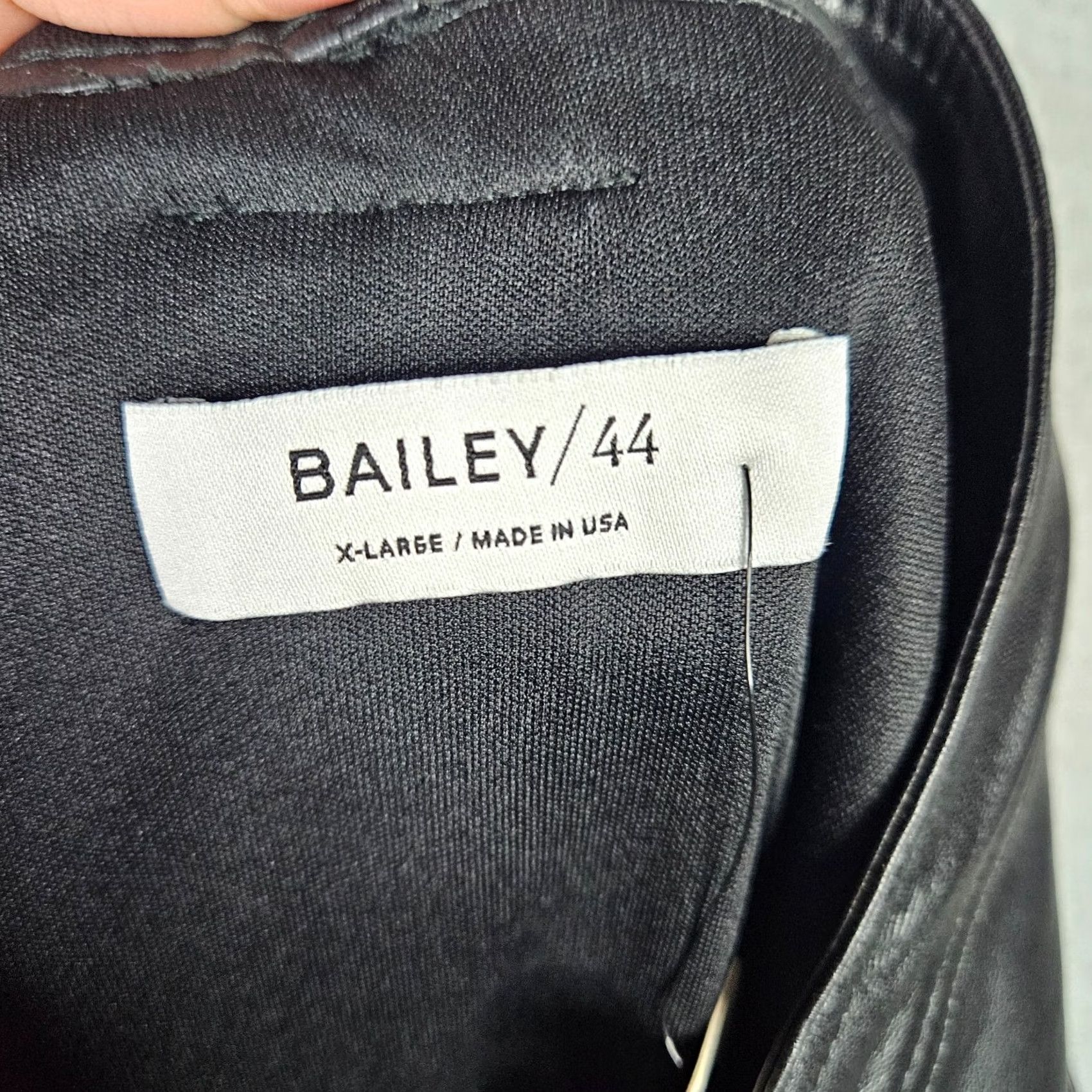 Bailey 44 Bailey 44 Women's Faux Leather Belt Zip Front Skirt XL Black Short A-Line Vintage No Size 40" / US 18 - 6 Thumbnail