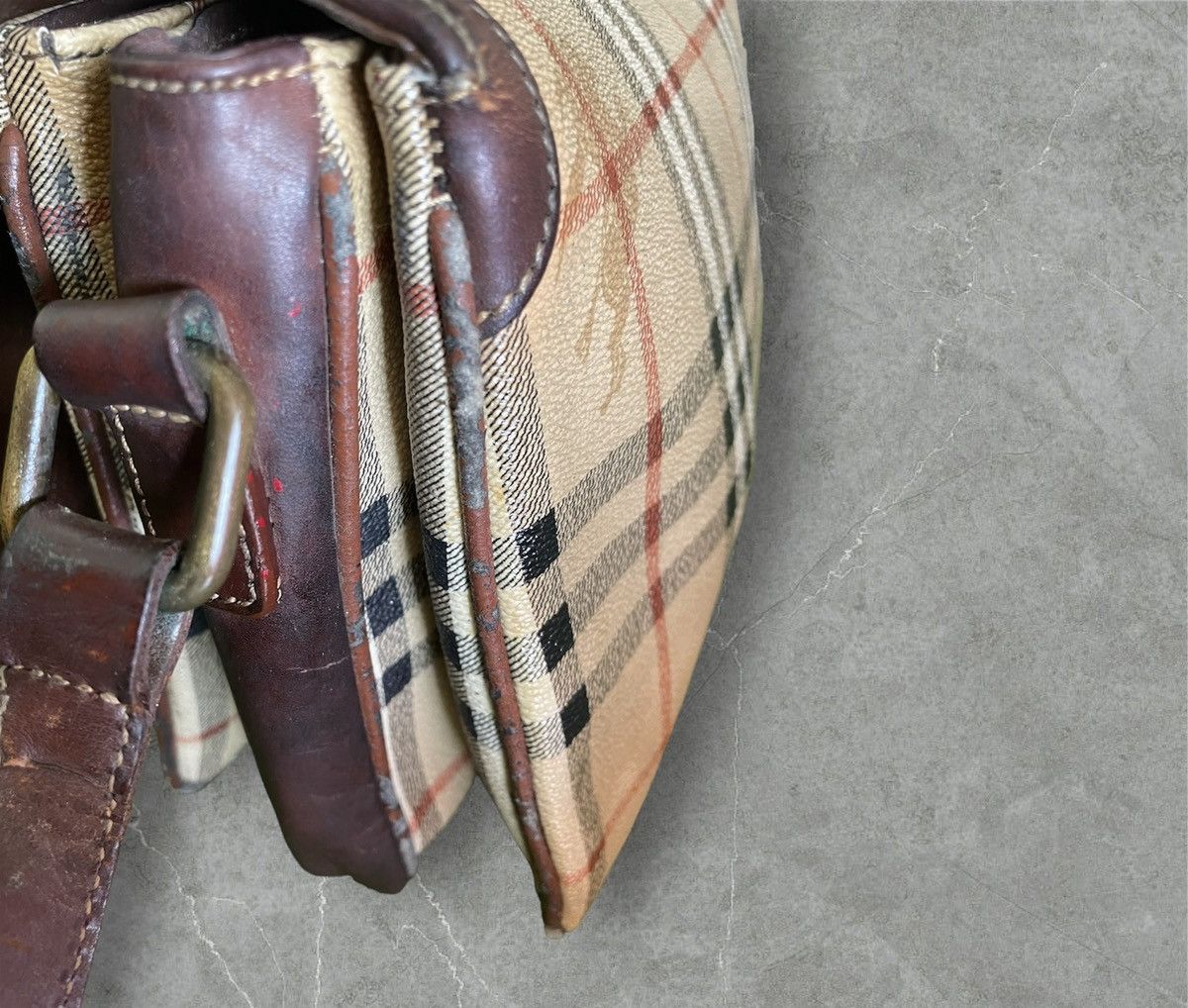 Burberry Burberrys pig skin crossbody bag Size ONE SIZE - 5 Thumbnail