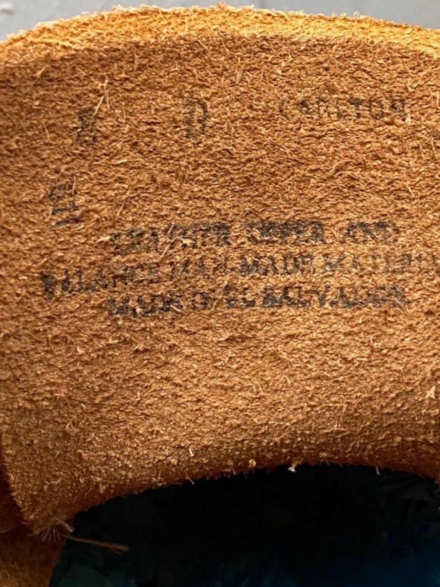 G.H. Bass & Co. G.H. Bass X Mark McNairy Carlton Chukka Boots Limited Size US 8.5 / EU 41-42 - 12 Thumbnail