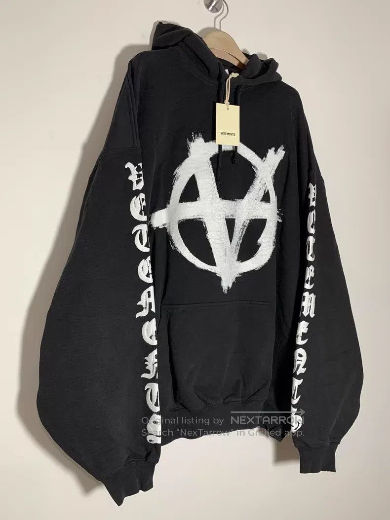 Vetements Vetements Hoodie Size US S / EU 44-46 / 1 - 3 Thumbnail