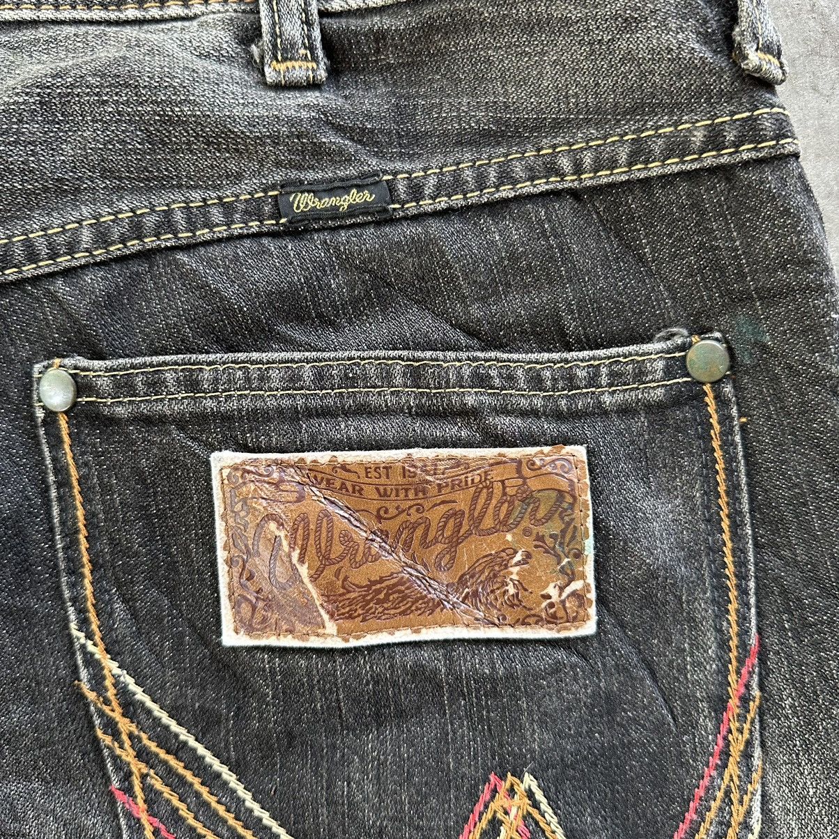 Japanese Brand Vintage Wrangler Distressed Raw Faded Denim Flare Jean Pant Size US 35 - 16 Thumbnail