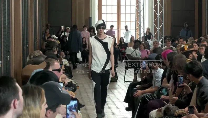 Kiko Kostadinov Kiko Kostadinov 23SS Showpiece Deconstructed Asymmetrical Size US M / EU 48-50 / 2 - 1 Thumbnail