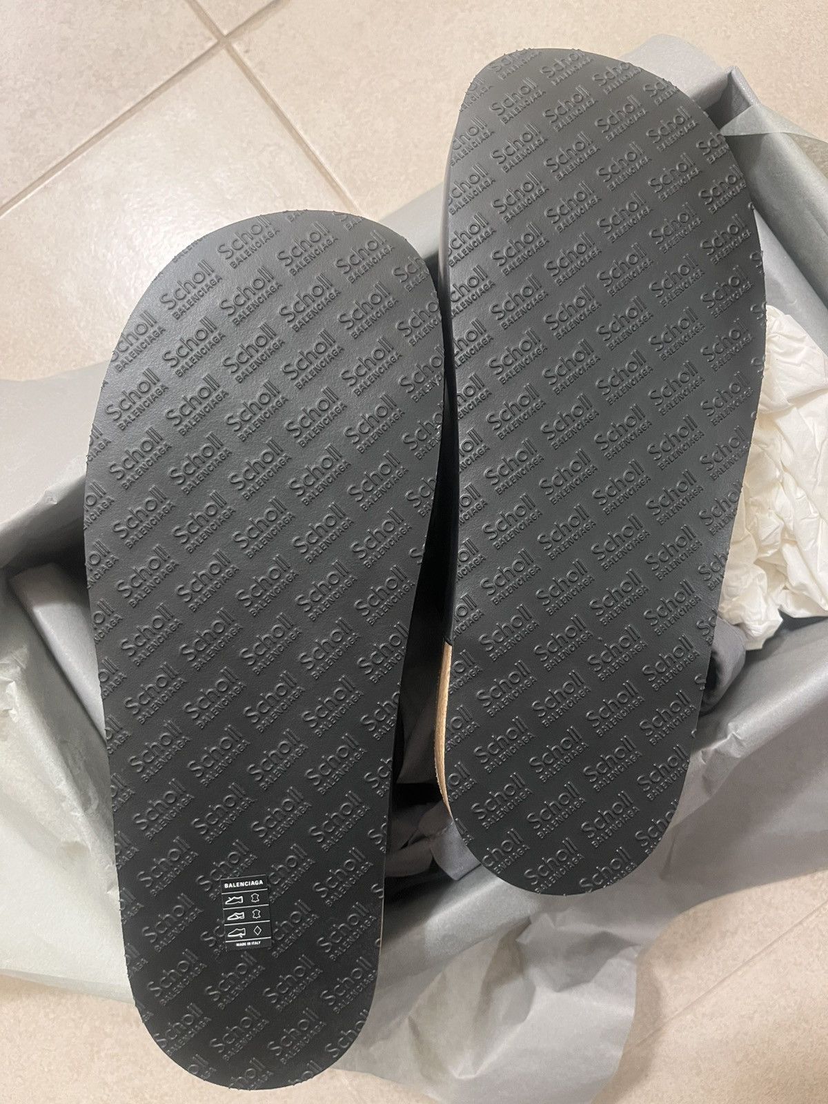 Balenciaga × Scholl Men’s Calfskin Flat Mule Sz 43(10us) Size US 10 / EU 43 - 8 Thumbnail
