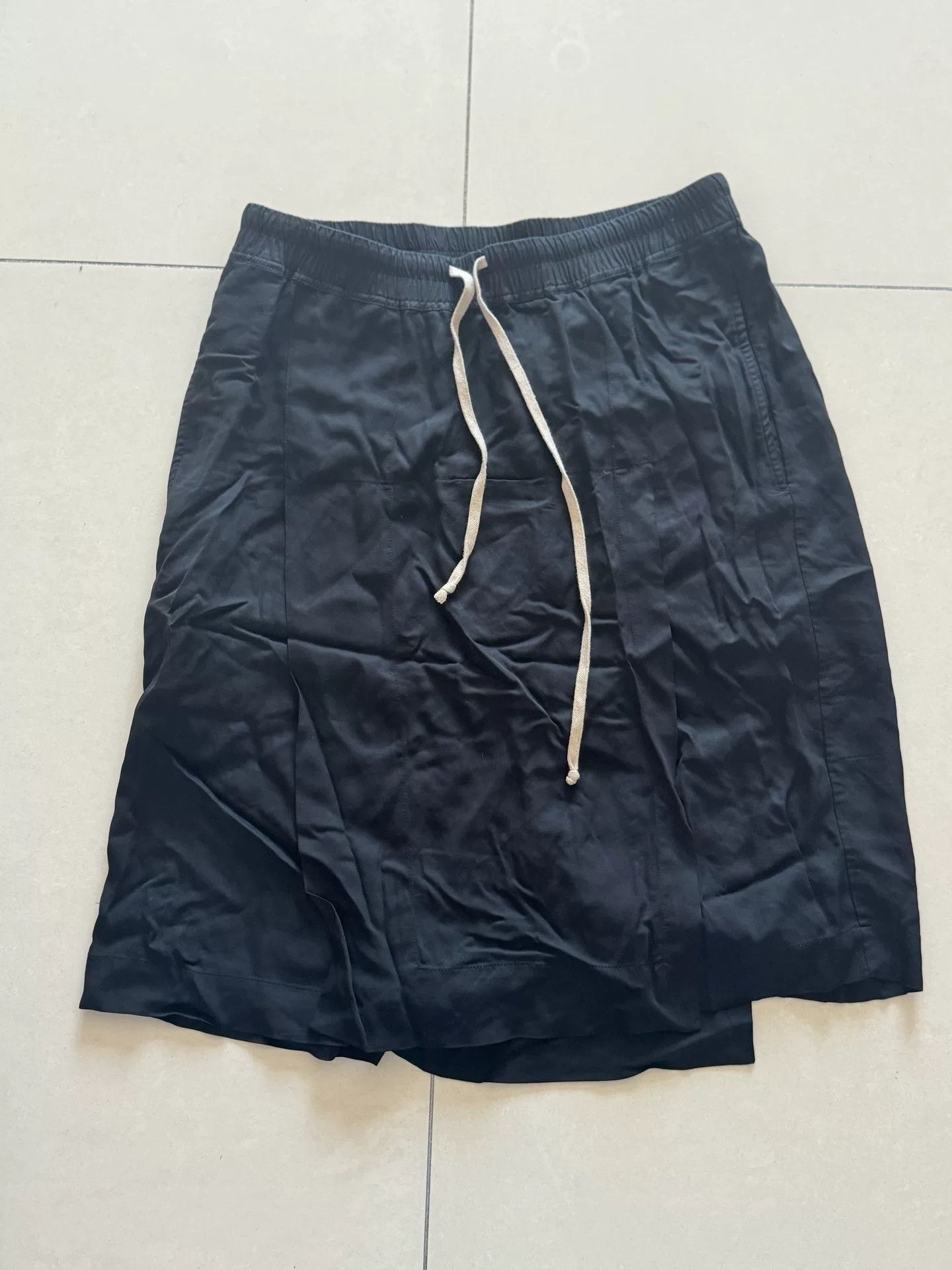 Rick Owens Rick Owens 16SS Silk Shorts Size US 36 / EU 52 - 1 Thumbnail