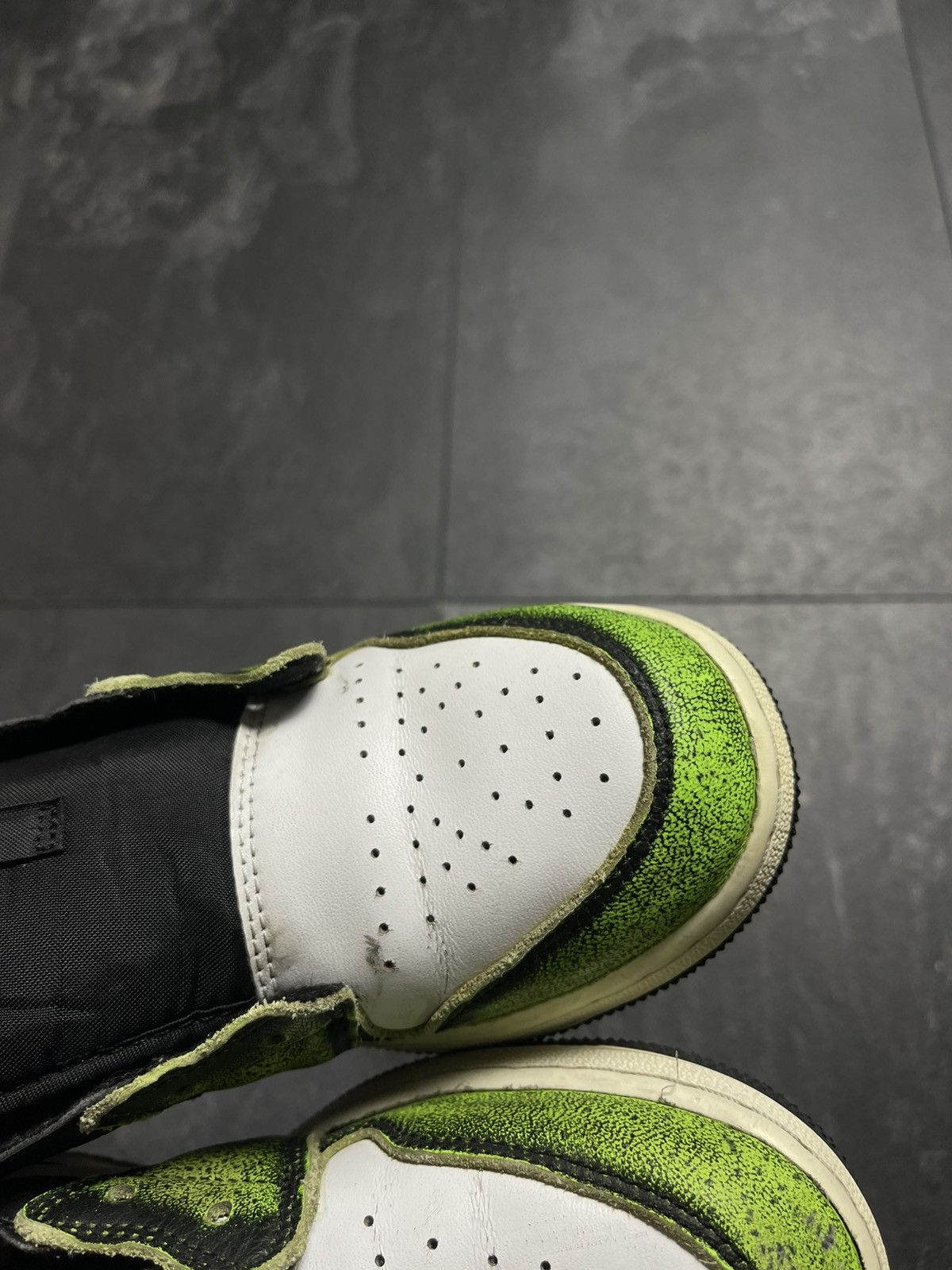 Streetwear Nike Air Jordan 1 Low SE GS Black/Green Size US 7 / EU 40 - 6 Thumbnail