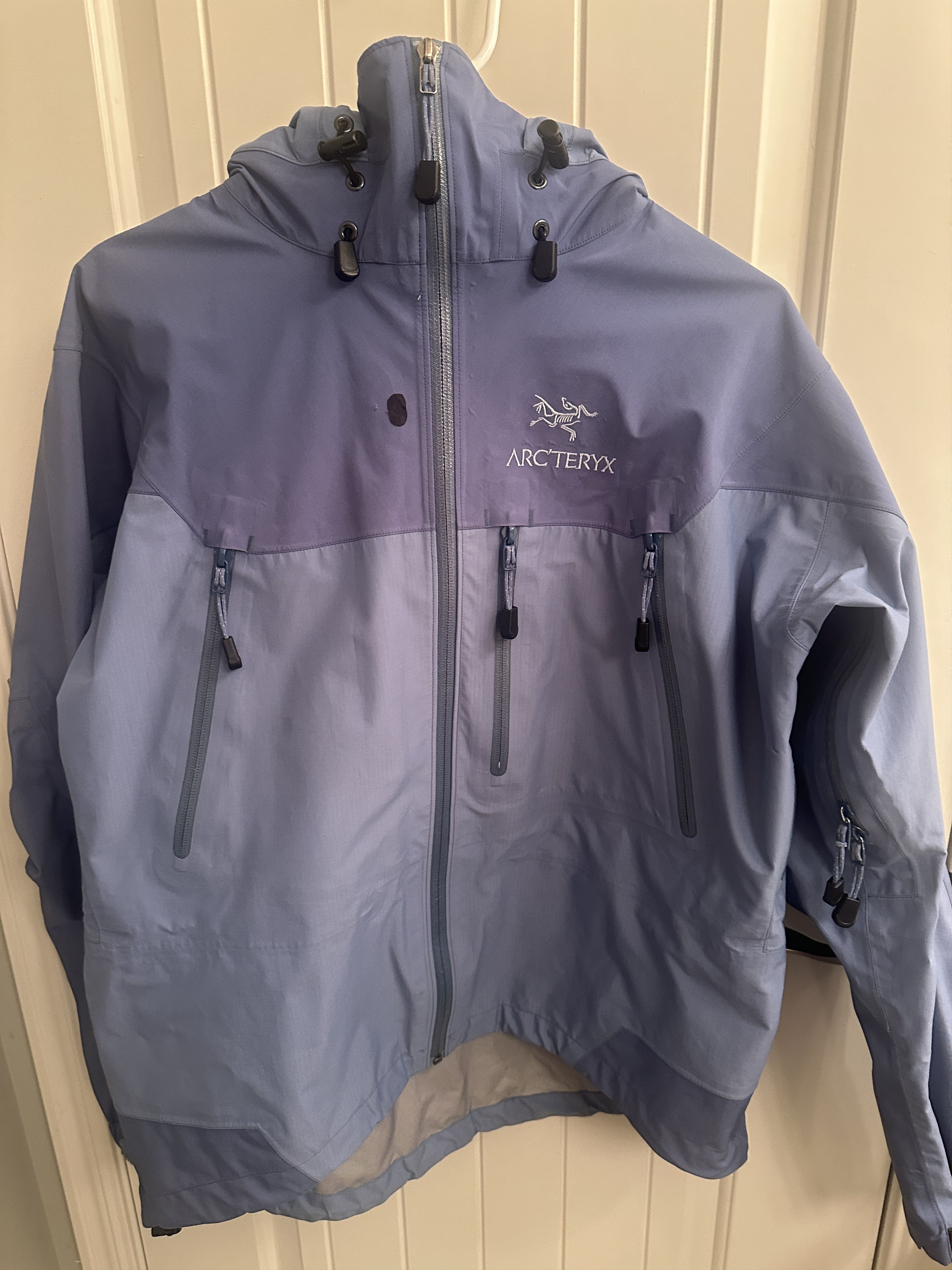 Arc'teryx VINTAGE Arc’teryx Theta AR Jacket – "Bluebird" Two-Tone Size M / US 6-8 / IT 42-44 - 1 Thumbnail