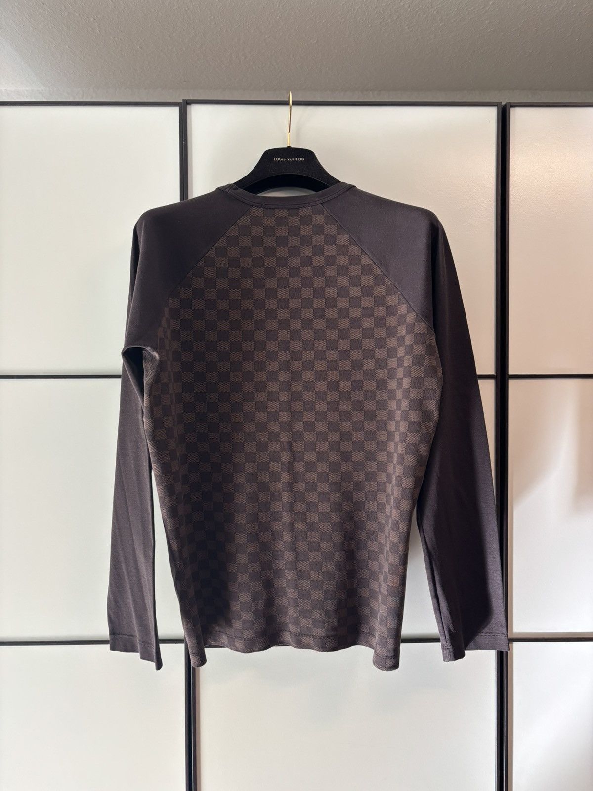 Louis Vuitton Louis Vuitton Brown Damier Print Long Sleeve T-Shirt Size US L / EU 52-54 / 3 - 3 Thumbnail