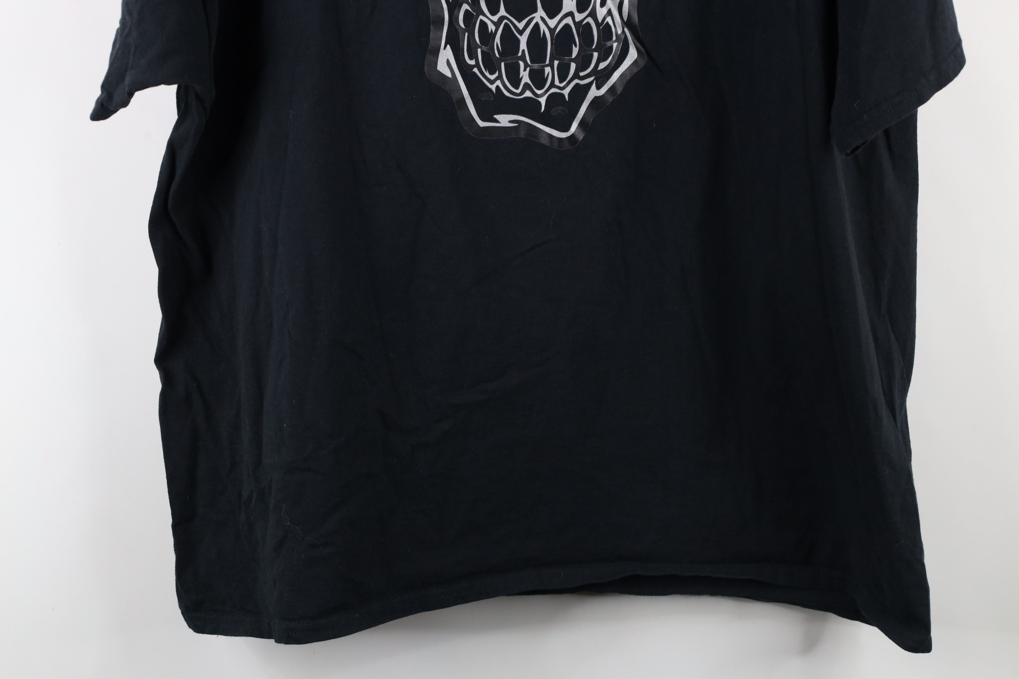 Vintage Vintage 90s Streetwear Skull Skeleton Pocket T-Shirt Black Size US XXL / EU 58 / 5 - 11 Thumbnail