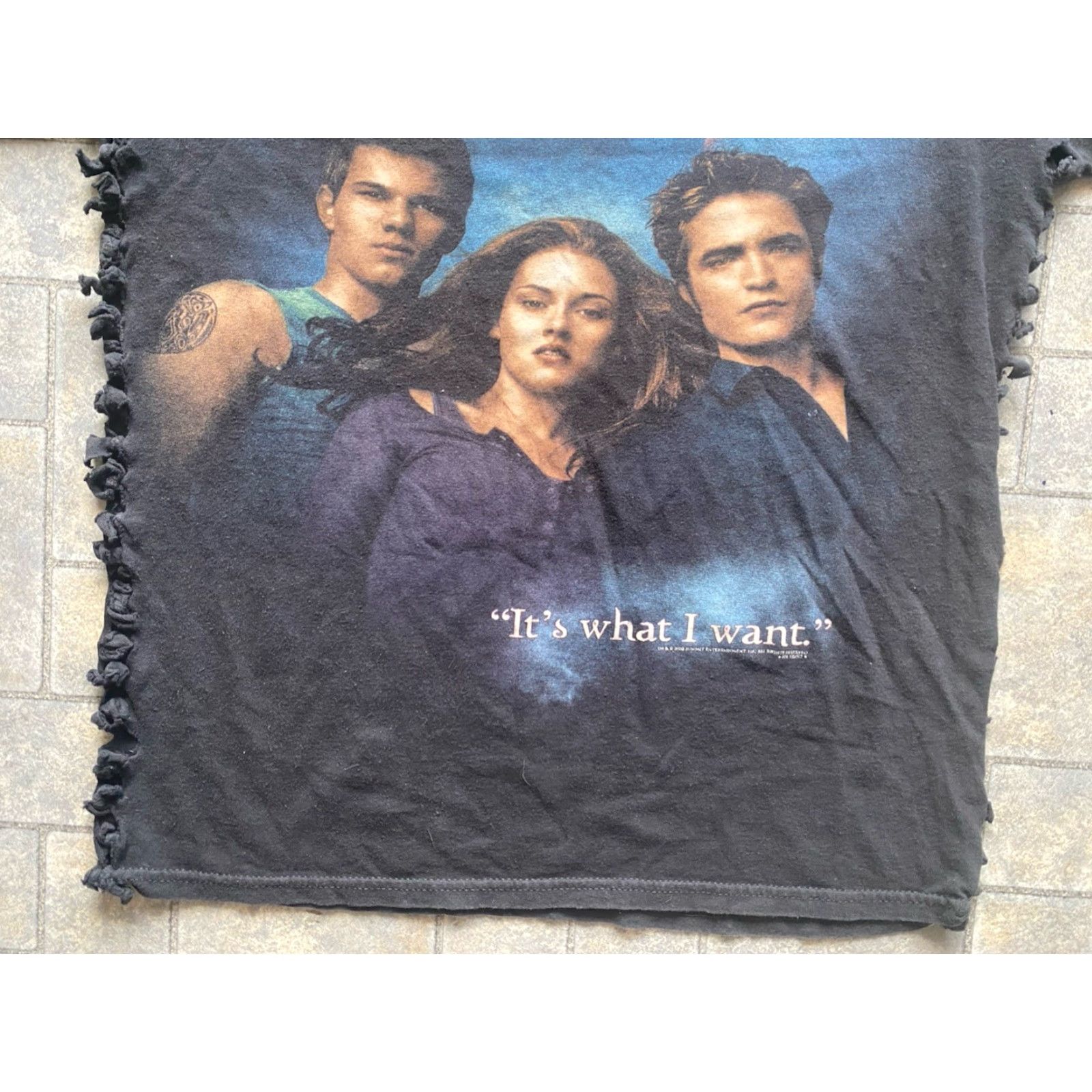 Anvil VINTAGE 2010 Twilight Eclipse World Premiere T Shirt Anvil Large Women’s Cut Tied Sides Black Movie Women L Size L / US 10 / IT 46 - 2 Thumbnail